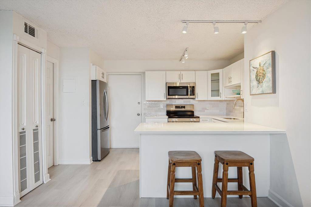 Fort Lauderdale, FL 33308,3000 N Ocean Blvd #405