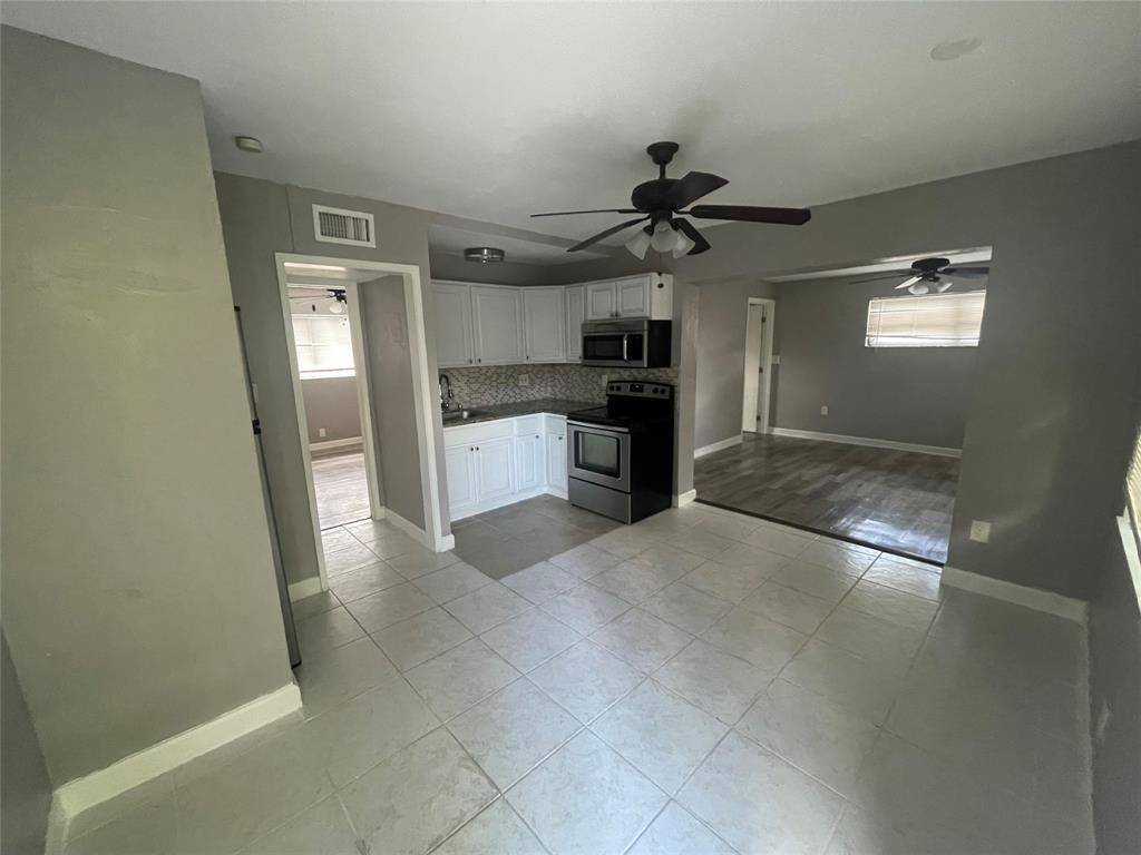 Oakland Park, FL 33334,3361 NE 16th Ave #2