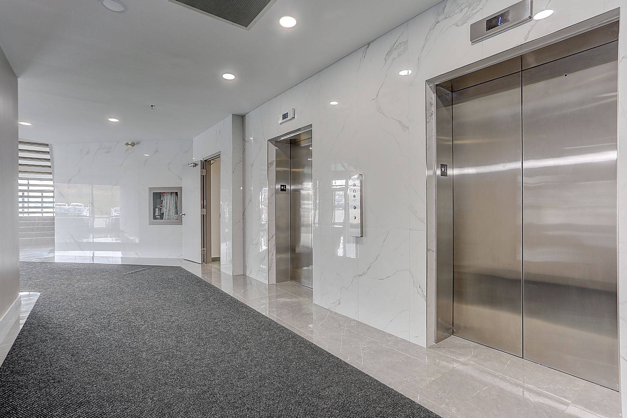 Markham, ON L3R 2N7,7800 Woodbine AVE #312