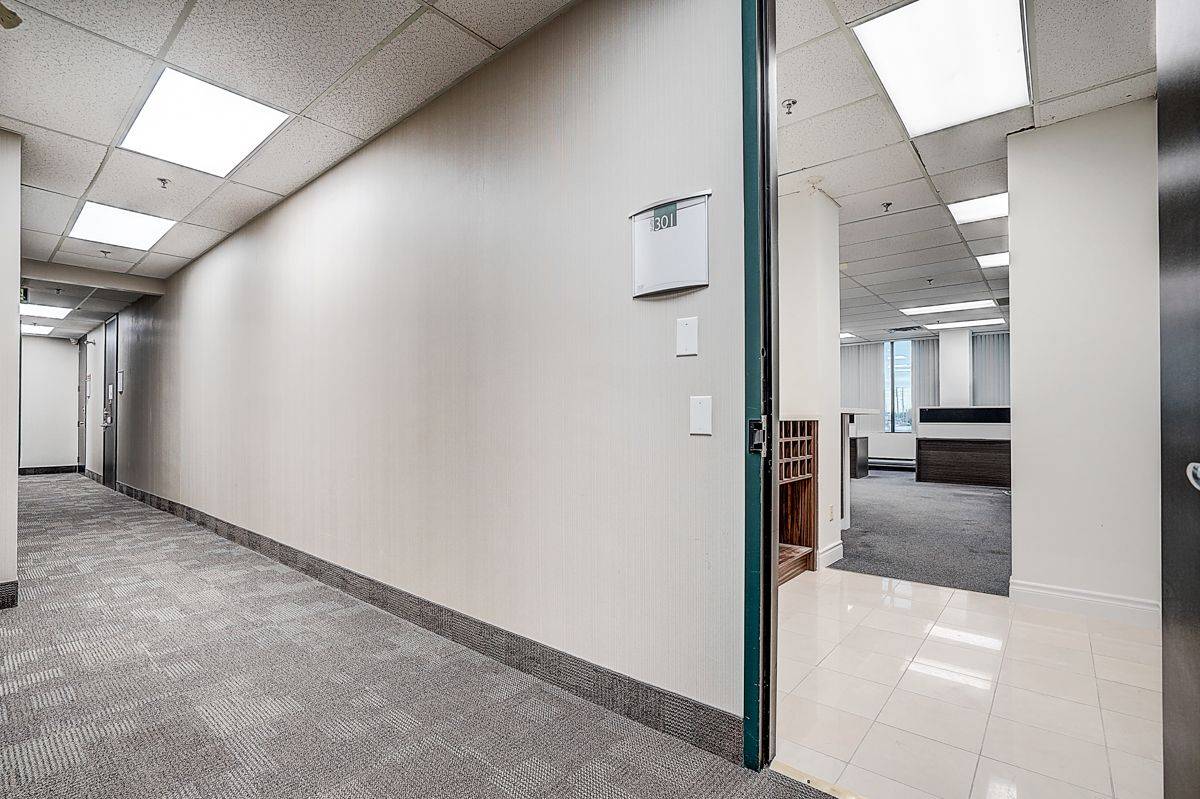 Markham, ON L3R 2N7,7800 Woodbine AVE #312