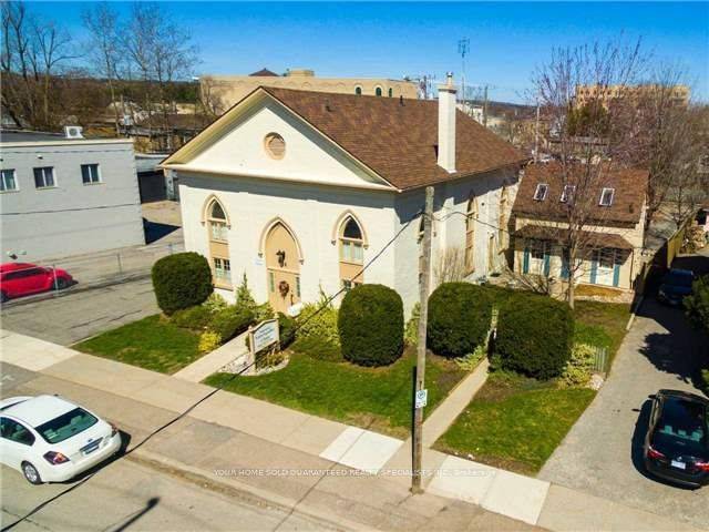 Aurora, ON L4G 1G6,16-18 Mosley ST