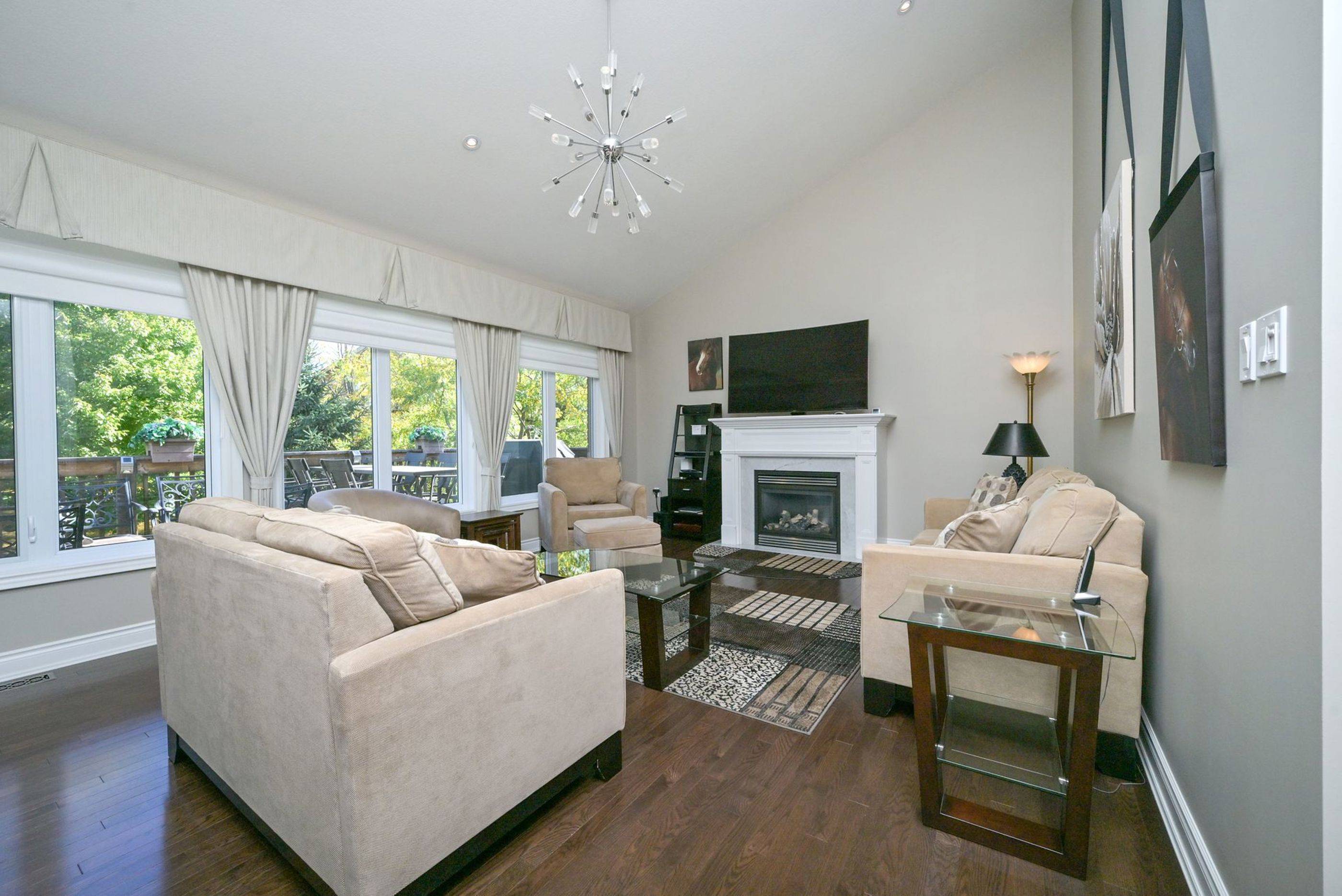 New Tecumseth, ON L9R 0N4,45 Hillcrest DR