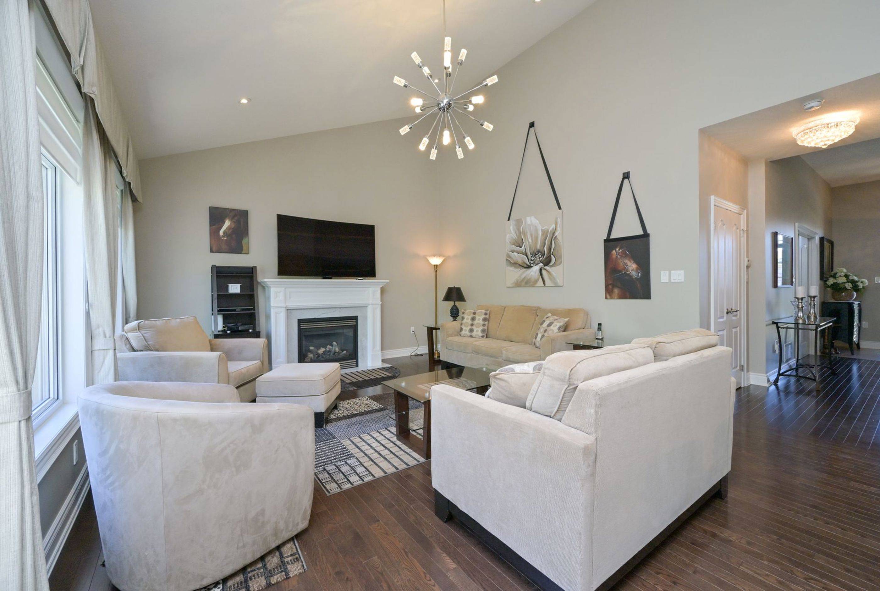 New Tecumseth, ON L9R 0N4,45 Hillcrest DR