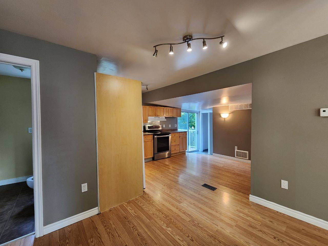 Georgina, ON L4P 2K2,141 Silas BLVD