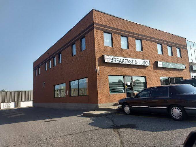 Newmarket, ON L3Y 3E3,17665 Leslie ST #3