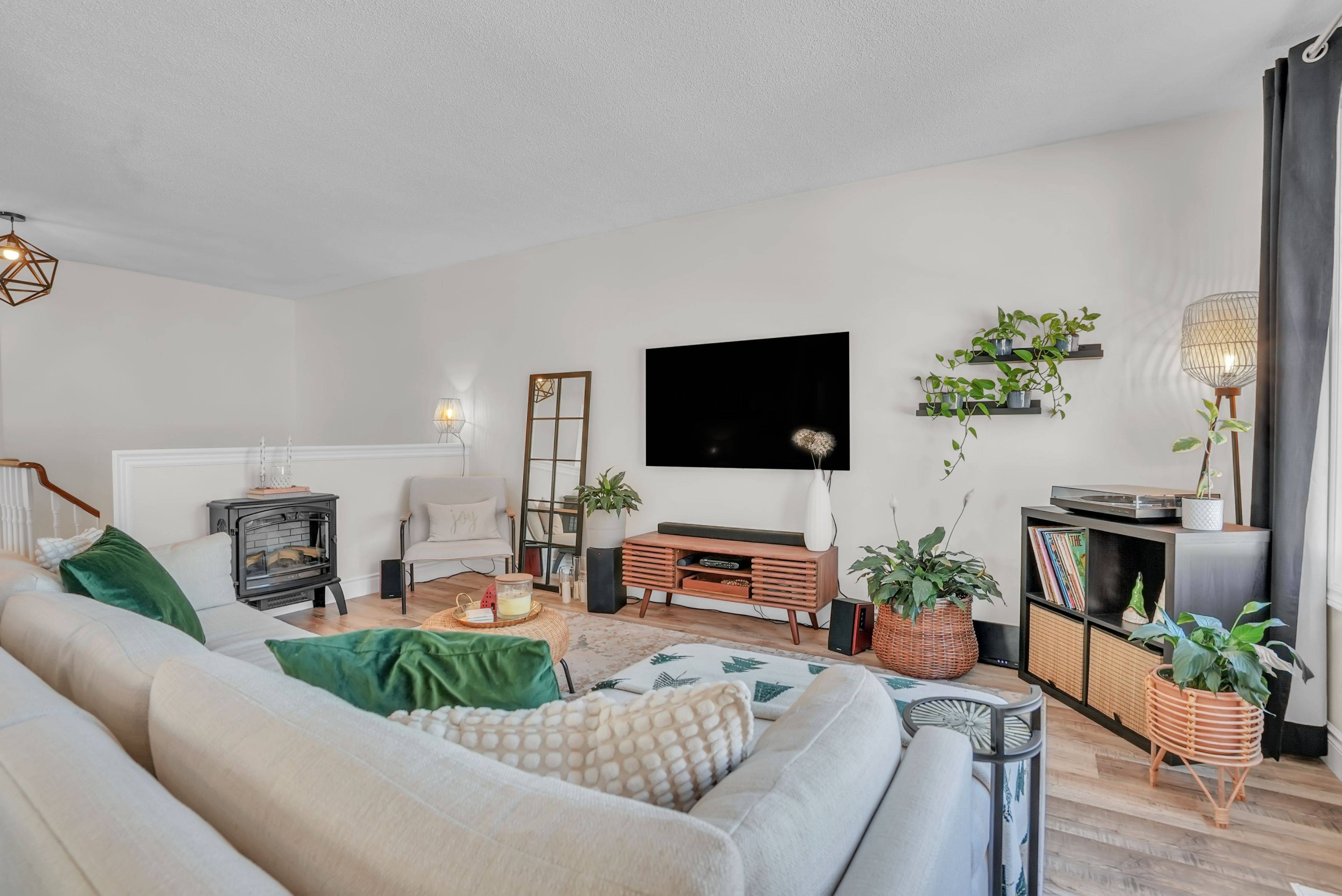 Barrie, ON L4N 6V3,43 Knicely RD