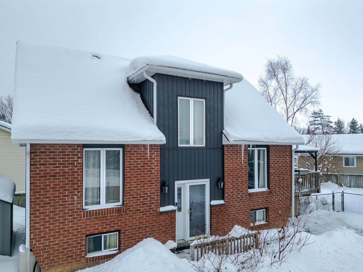 Severn, ON L3V 0V9,3337 Beckett PL