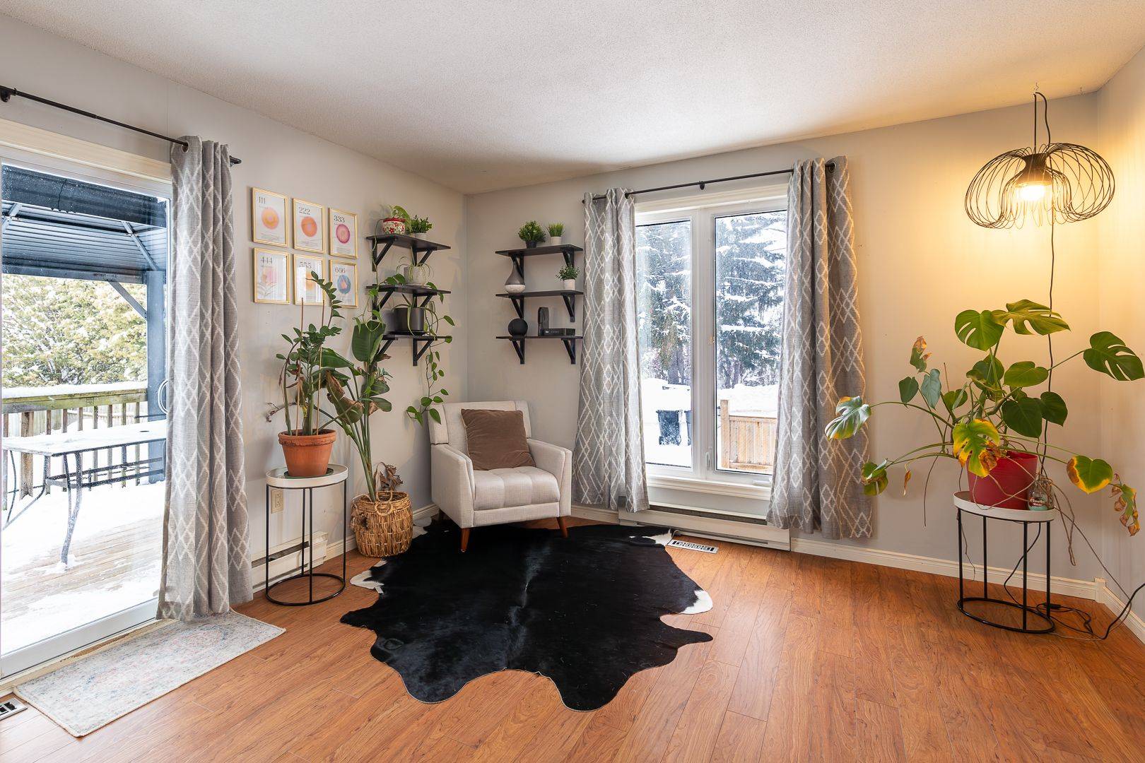 Severn, ON L3V 0V9,3337 Beckett PL