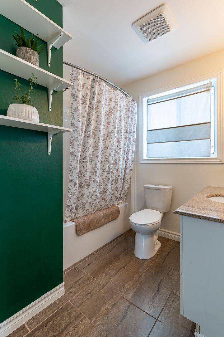 Severn, ON L3V 0V9,3337 Beckett PL