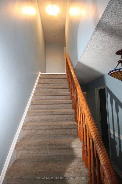 Brampton, ON L6Y 2L4,32 Denlow DR