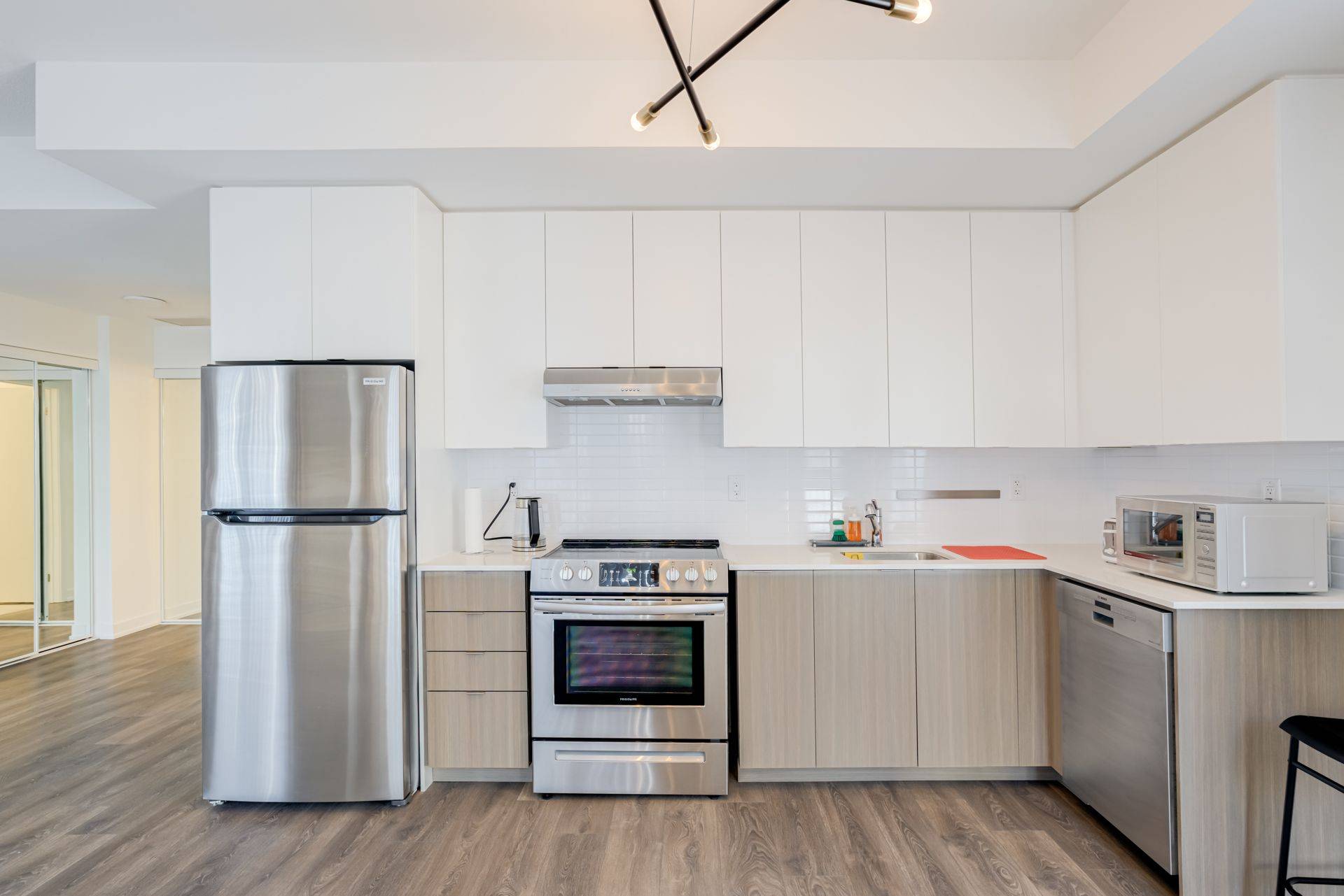 Toronto W04, ON M6M 0C1,100 Canon Jackson DR #201