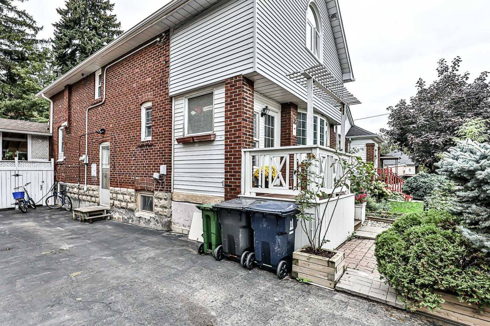 Toronto W06, ON M8W 1R6,75 Fairfield AVE