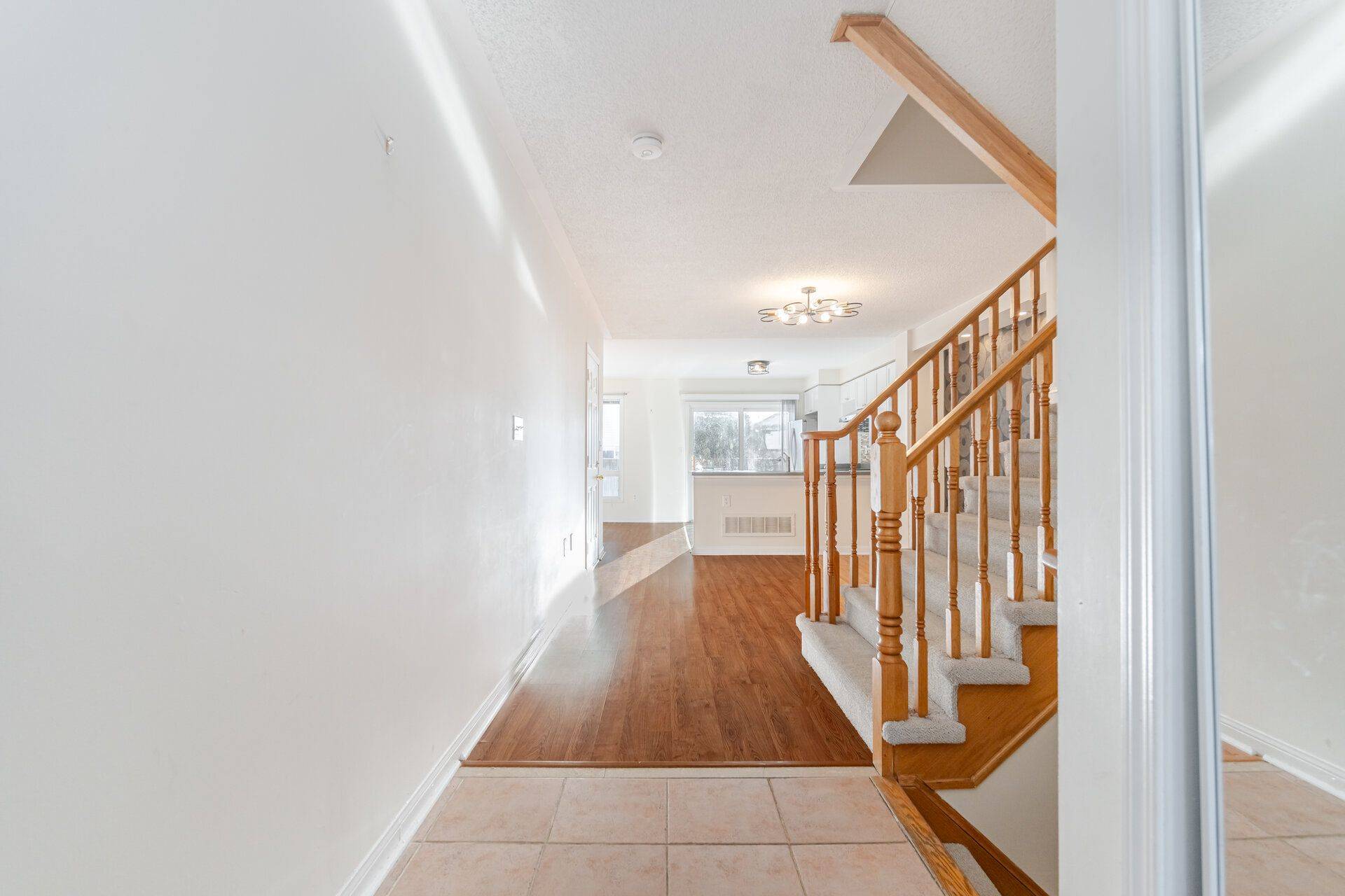 Milton, ON L9T 5N1,454 Collis CT