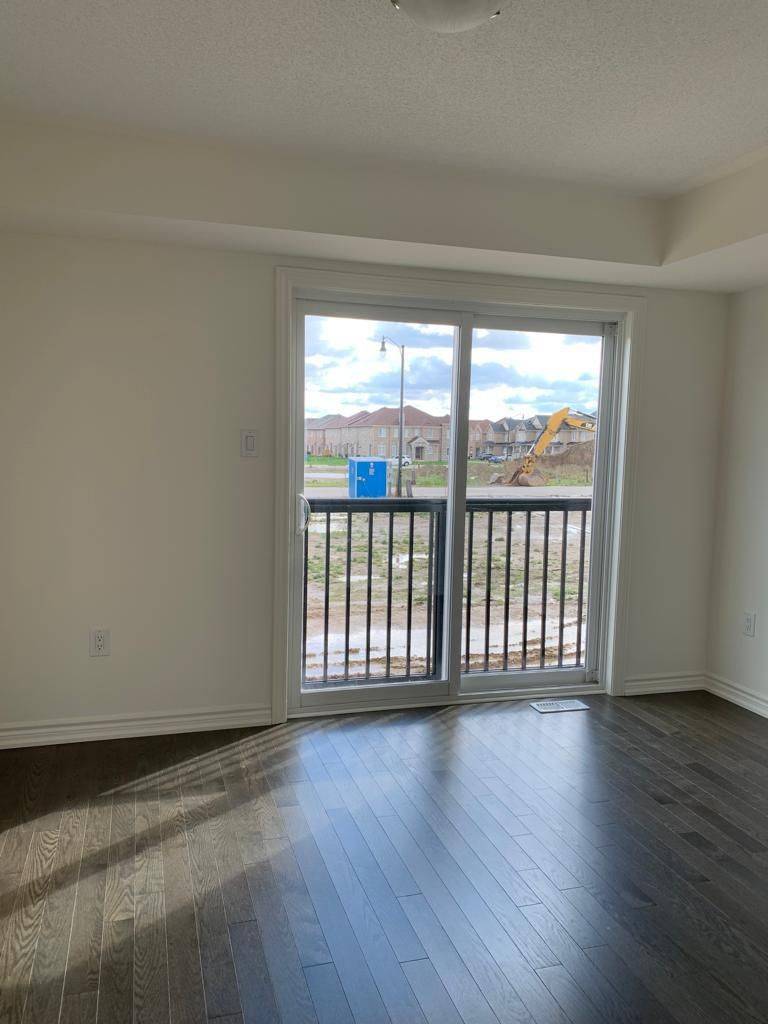 Brampton, ON L7A 4W5,35 Stewardship RD #5-160