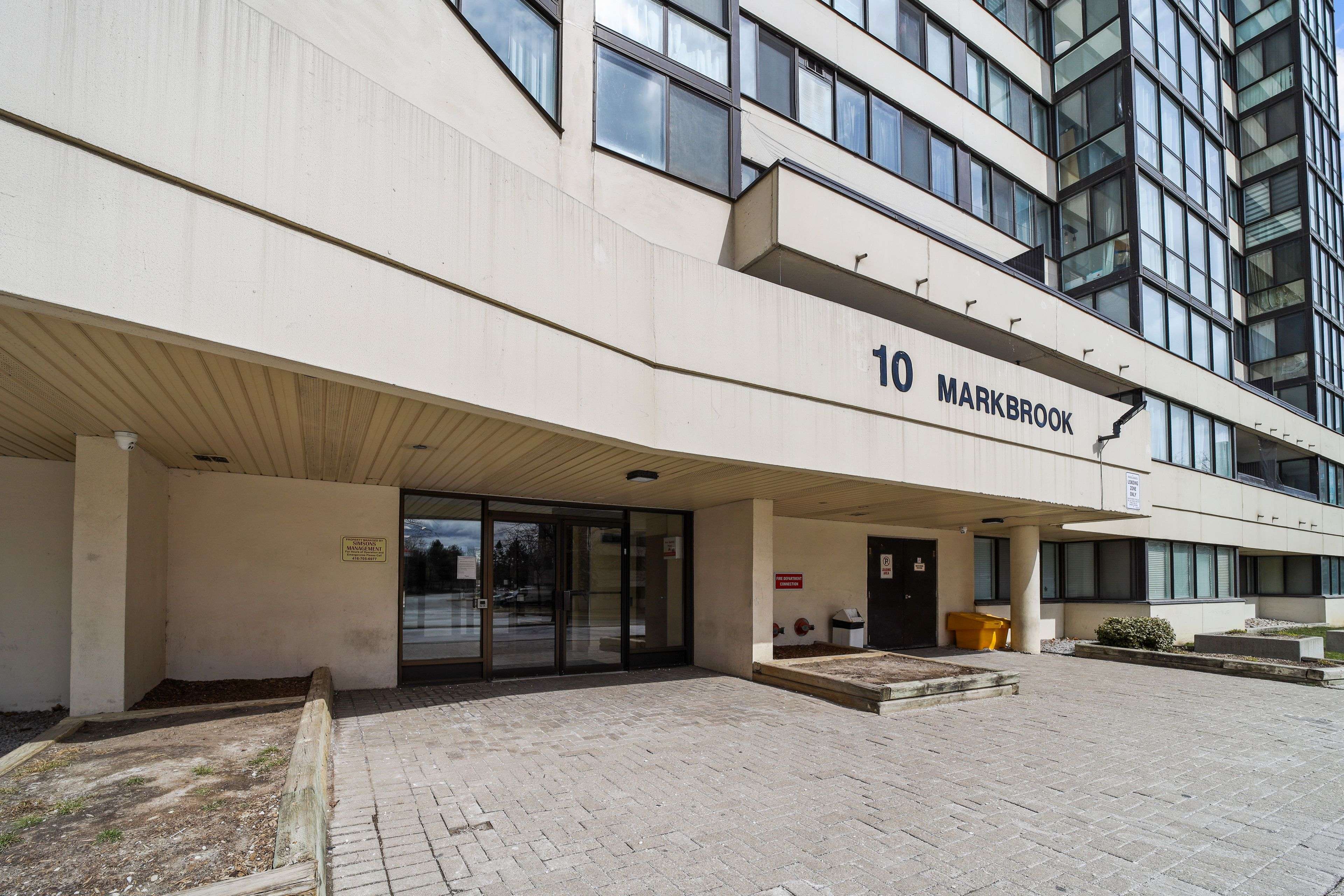 Toronto W10, ON M9V 5E3,10 Markbrook LN #1411