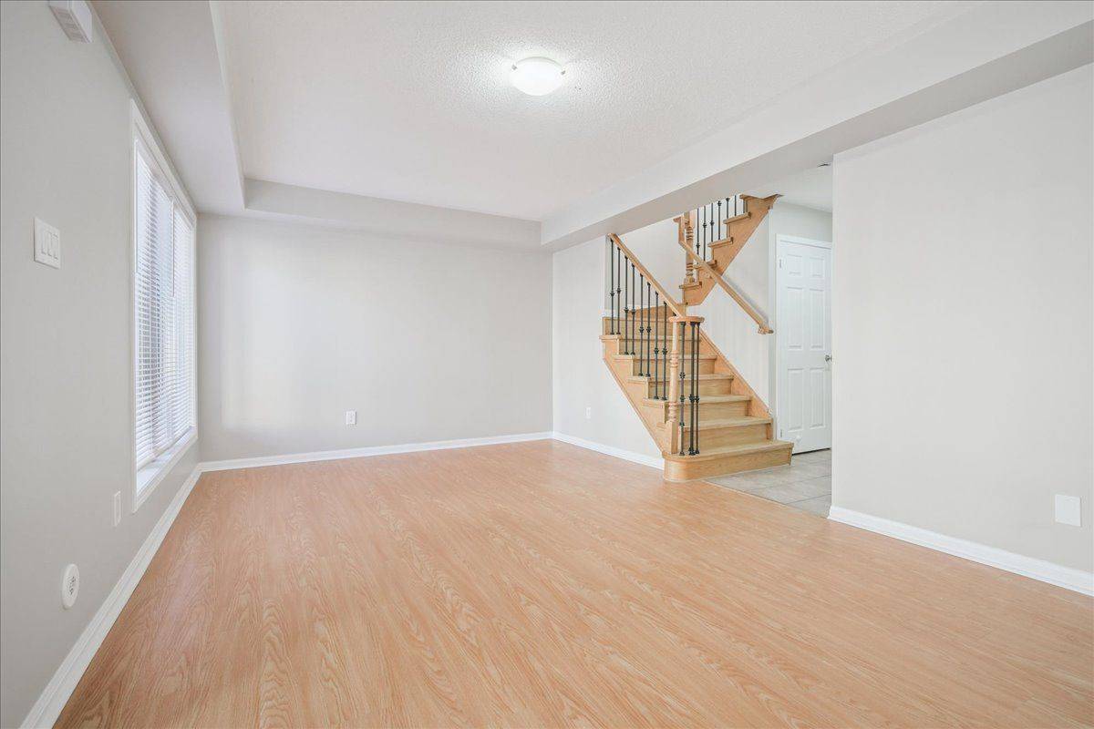 Milton, ON L9T 0Z5,884 Jempson PATH