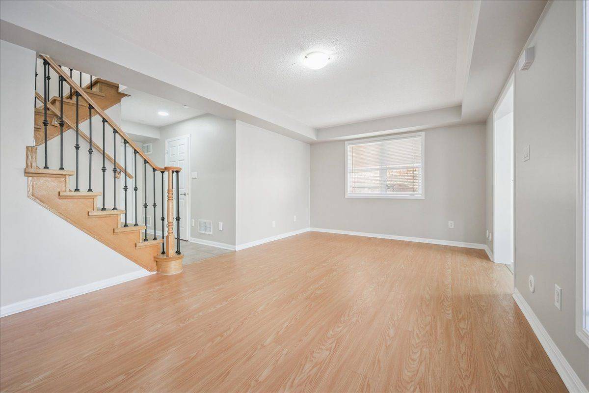 Milton, ON L9T 0Z5,884 Jempson PATH