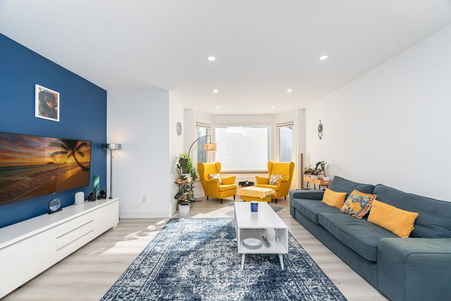 Mississauga, ON L5C 3V7,1463 Credit Woodlands CT