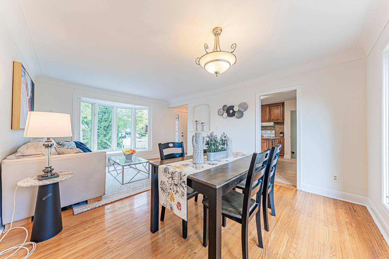 Burlington, ON L7N 2V4,621 Dynes RD