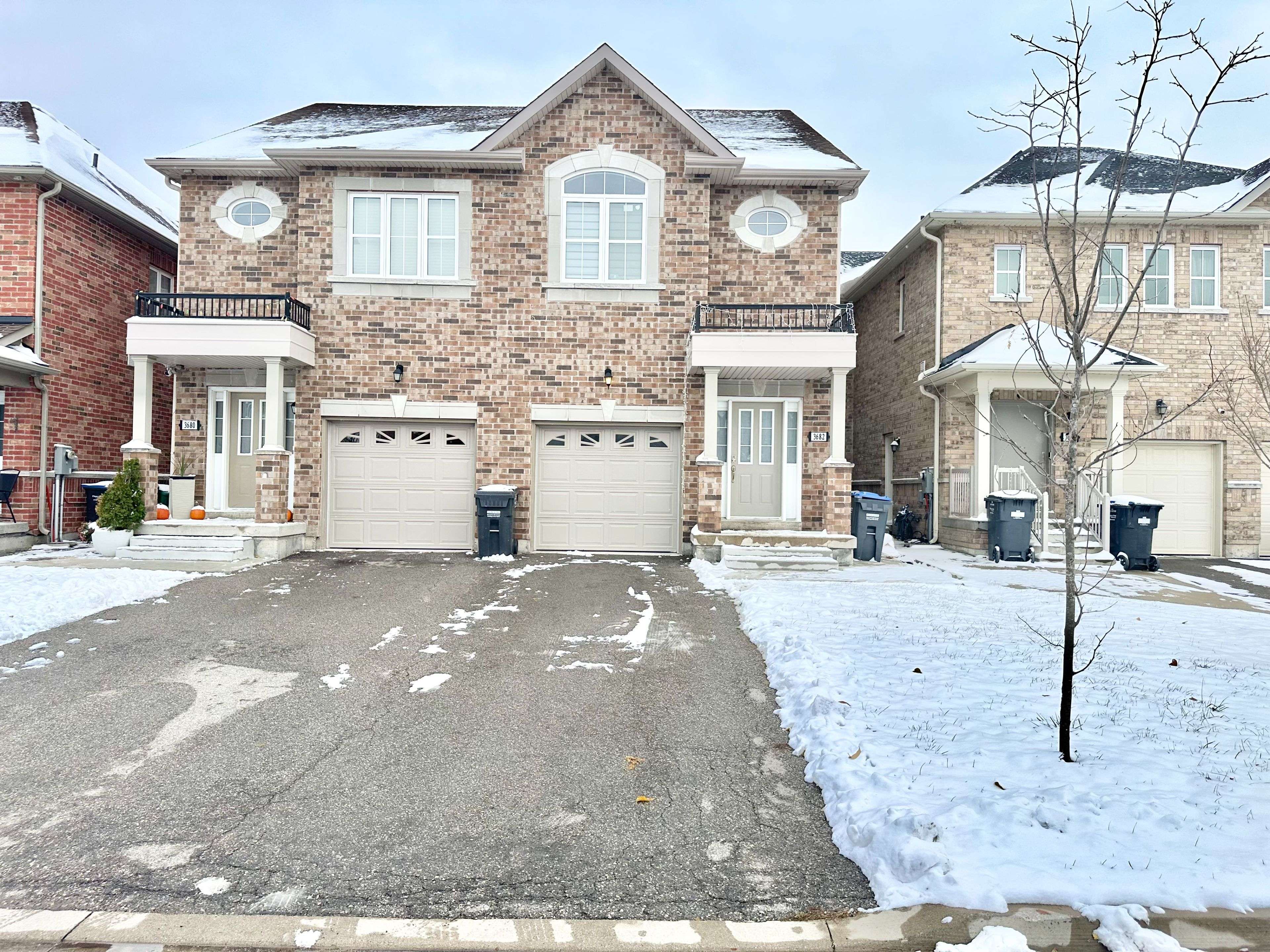 Mississauga, ON L5N 7A2,3682 Banff CT
