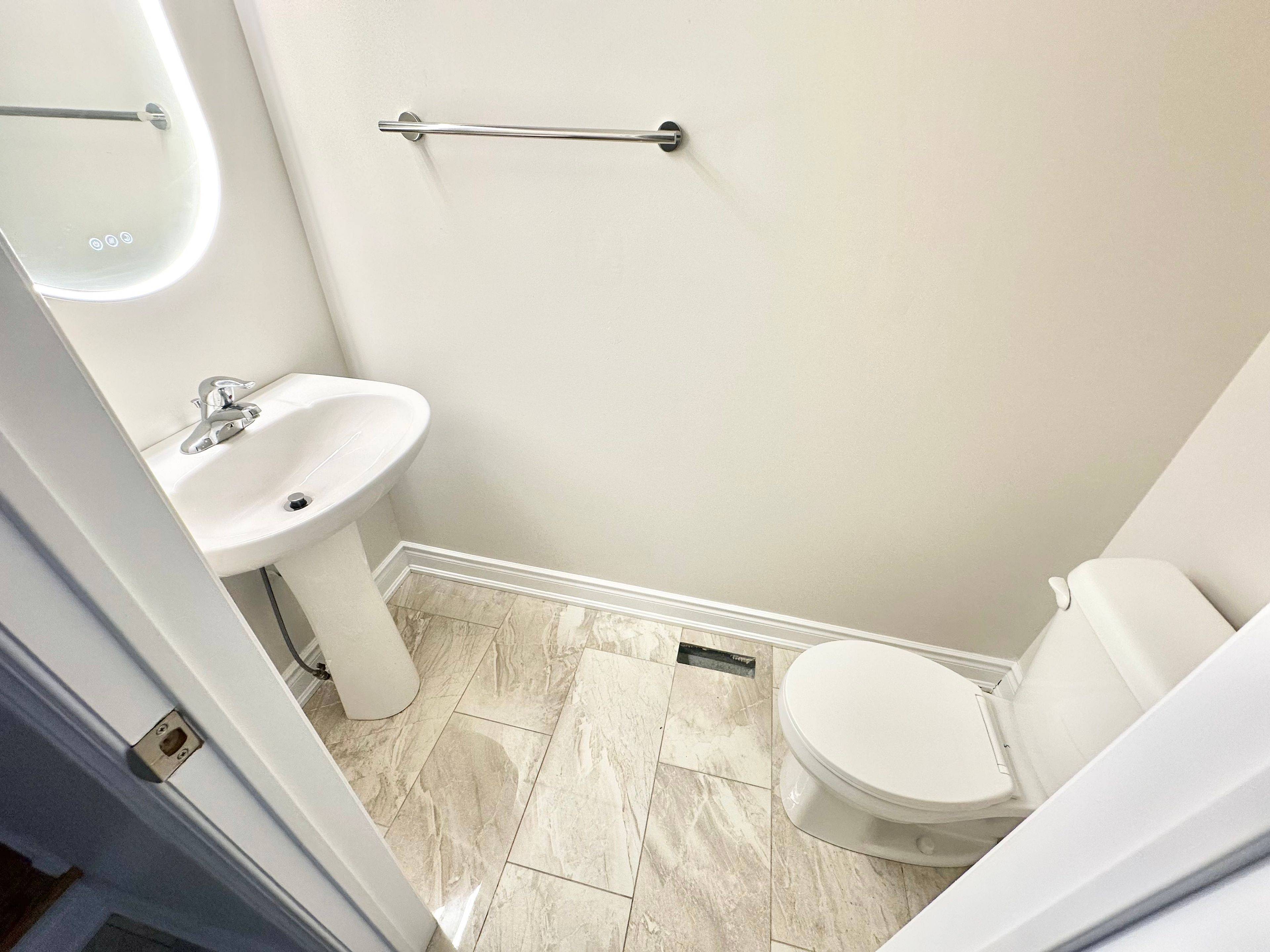 Mississauga, ON L5N 7A2,3682 Banff CT