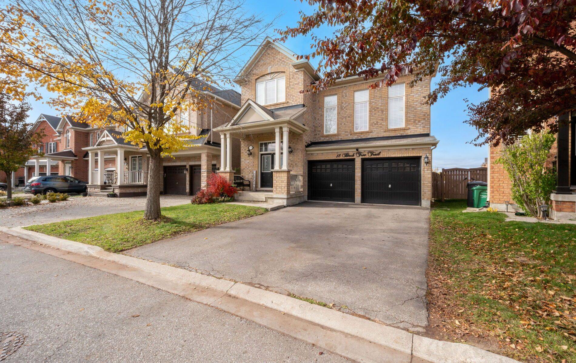Brampton, ON L6P 3M8,18 Birch Tree TRL