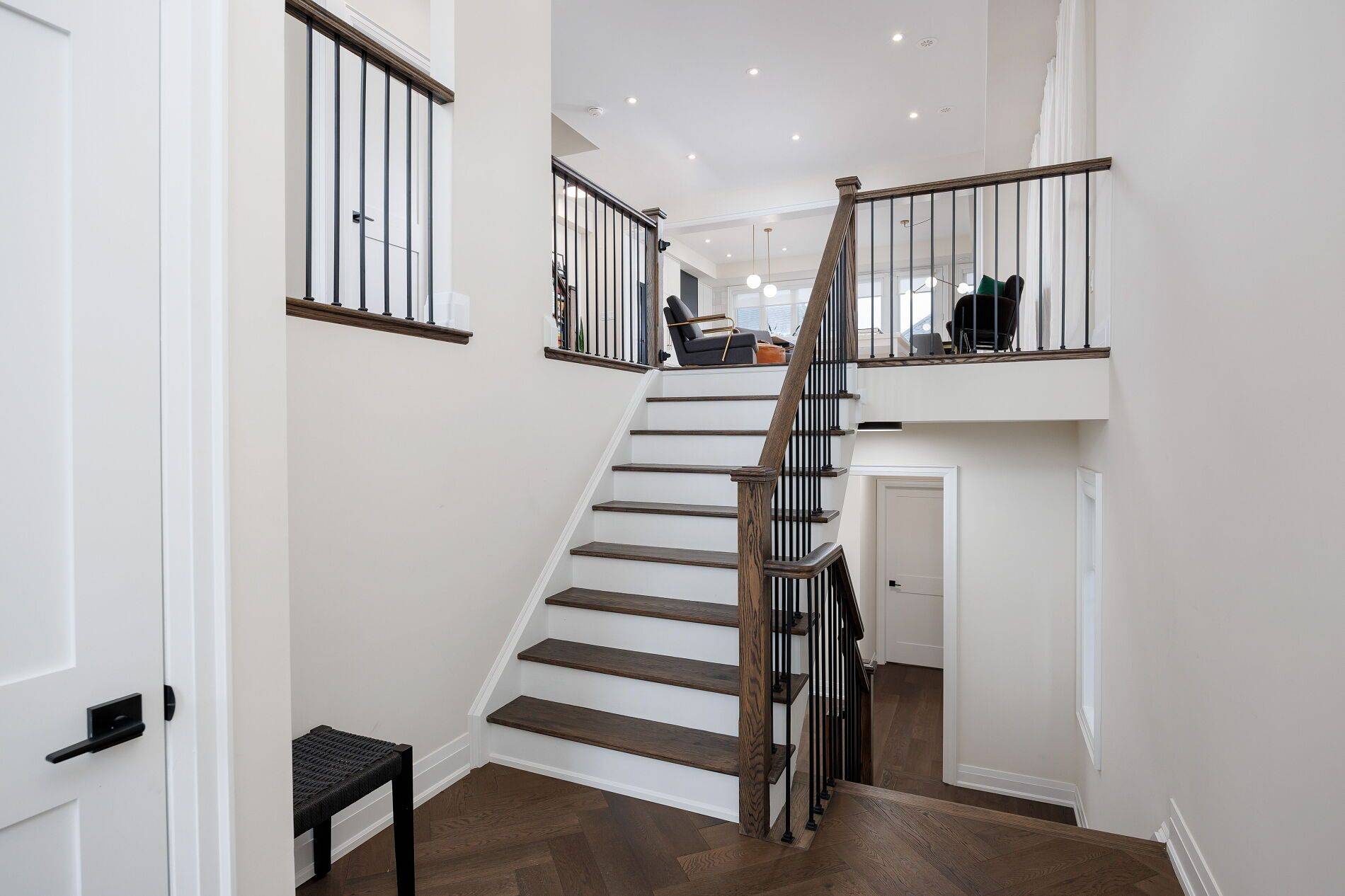 Oakville, ON L6M 5L2,1478 Yellow Rose CIR