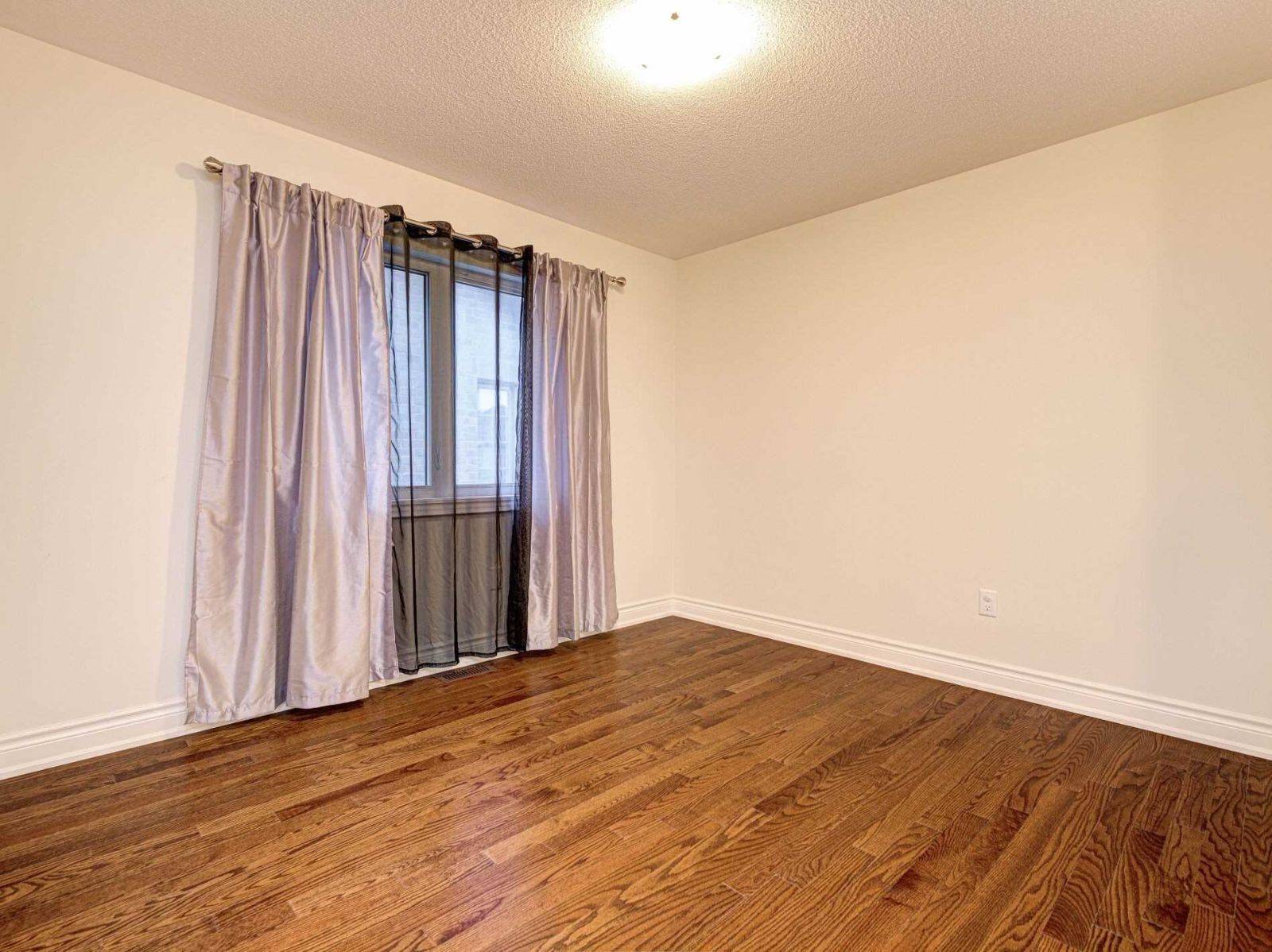 Brampton, ON L6X 5K3,20 Dunley CRES