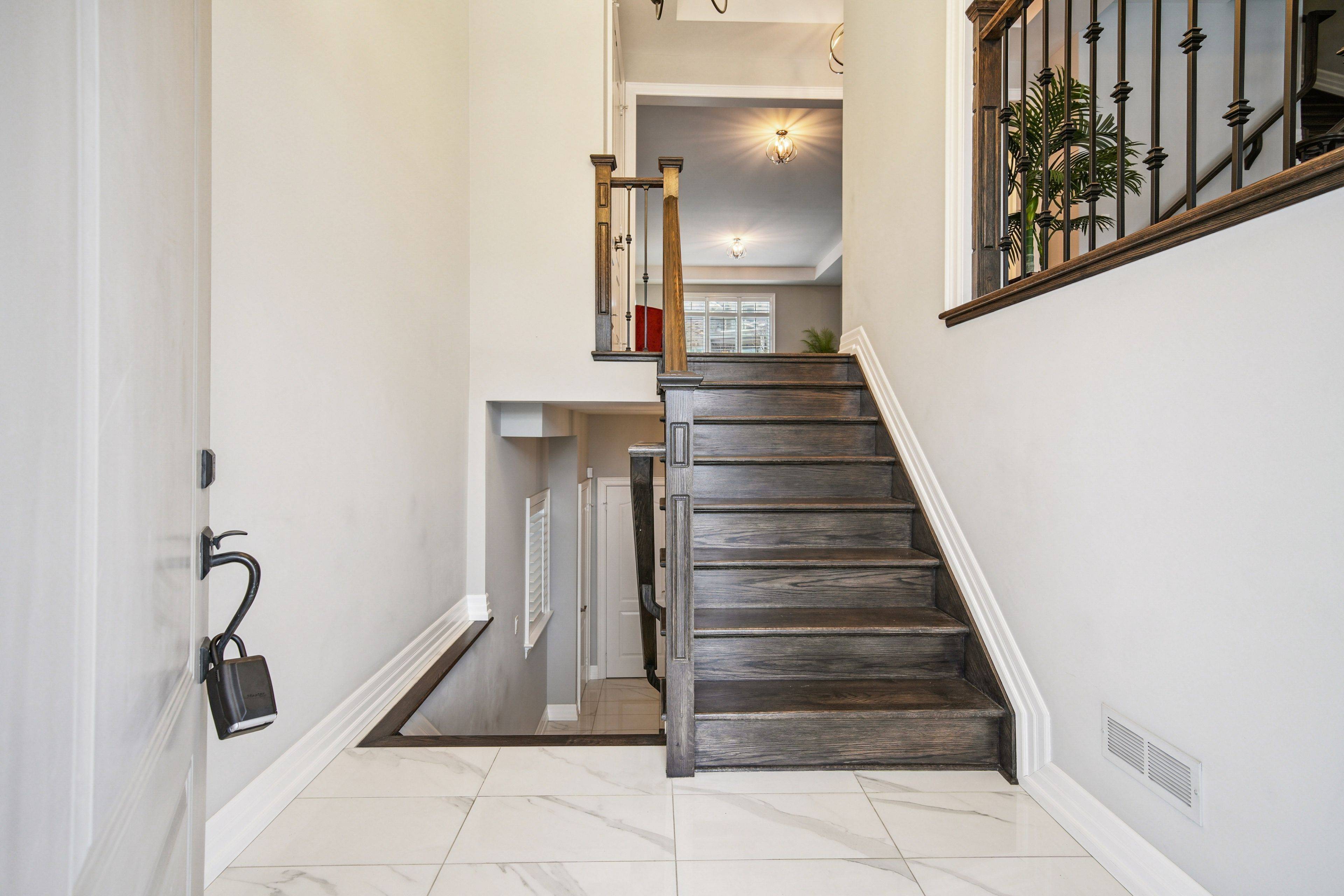 Halton Hills, ON L7G 0J7,26 West Branch DR