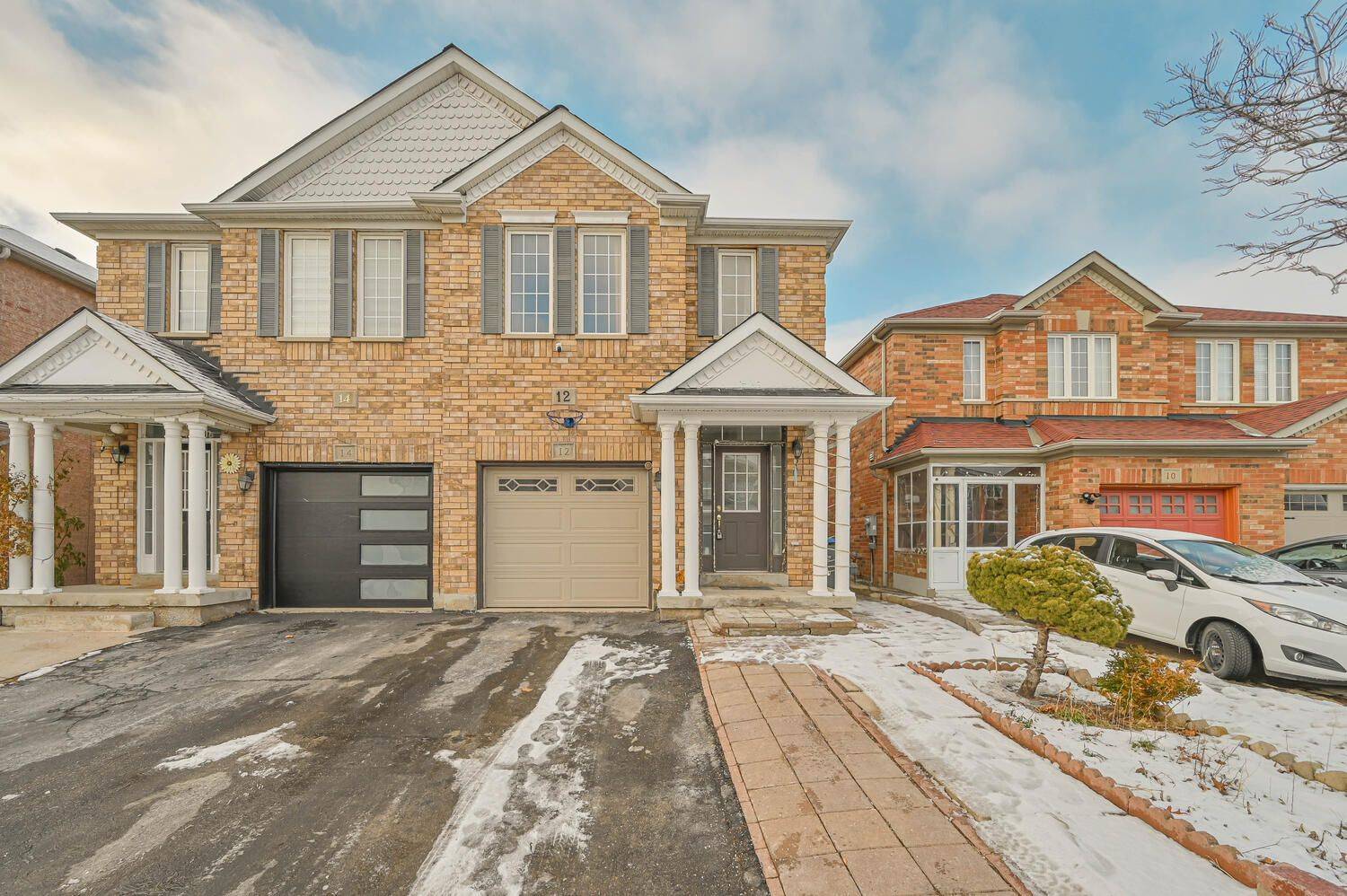Brampton, ON L6R 2Z6,12 Rockrose DR