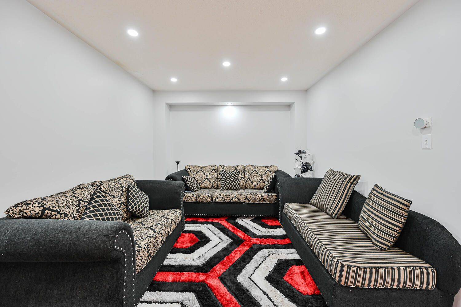 Brampton, ON L6R 2Z6,12 Rockrose DR