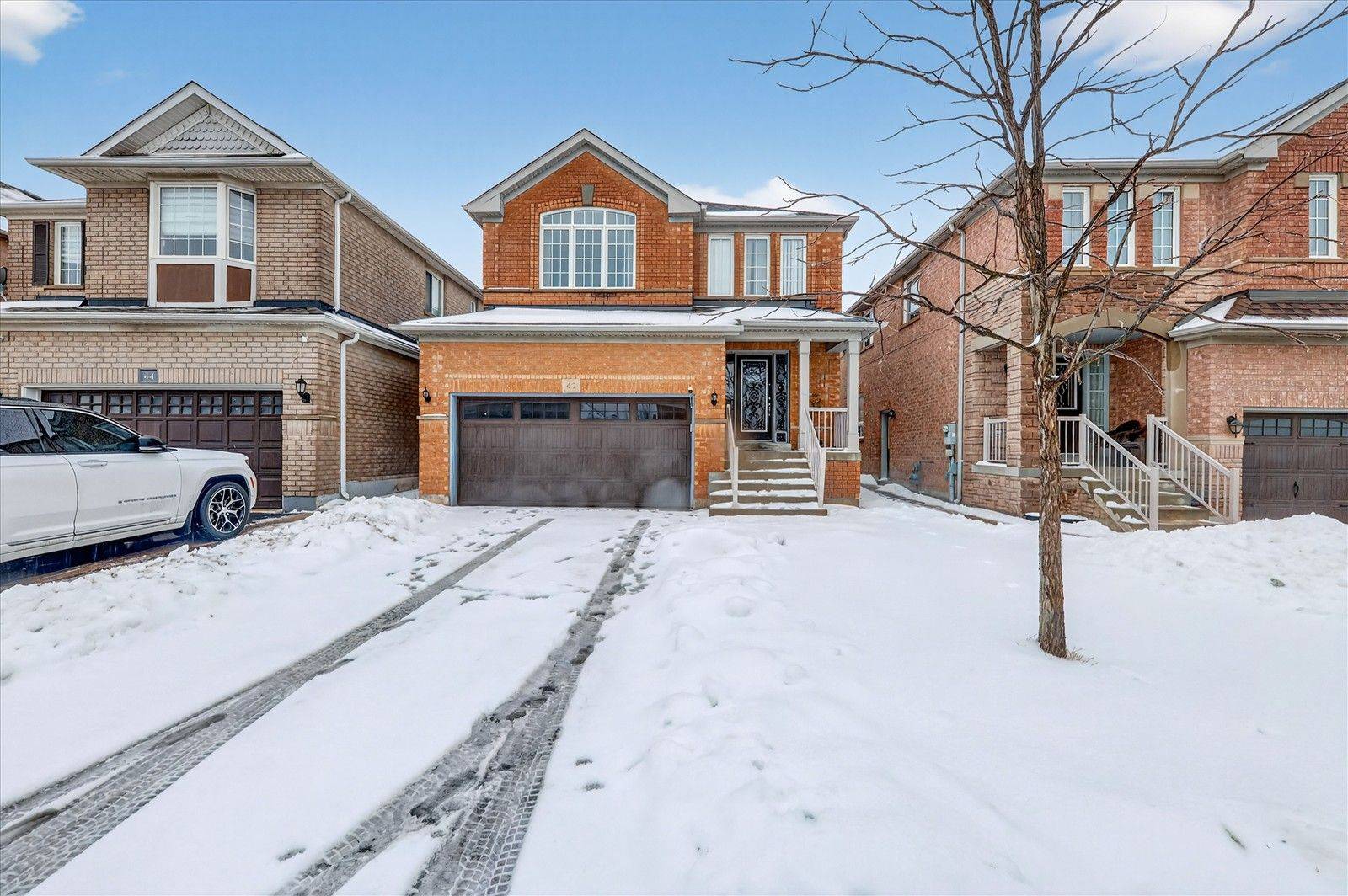 Brampton, ON L6R 3A3,42 Feather Reed WAY