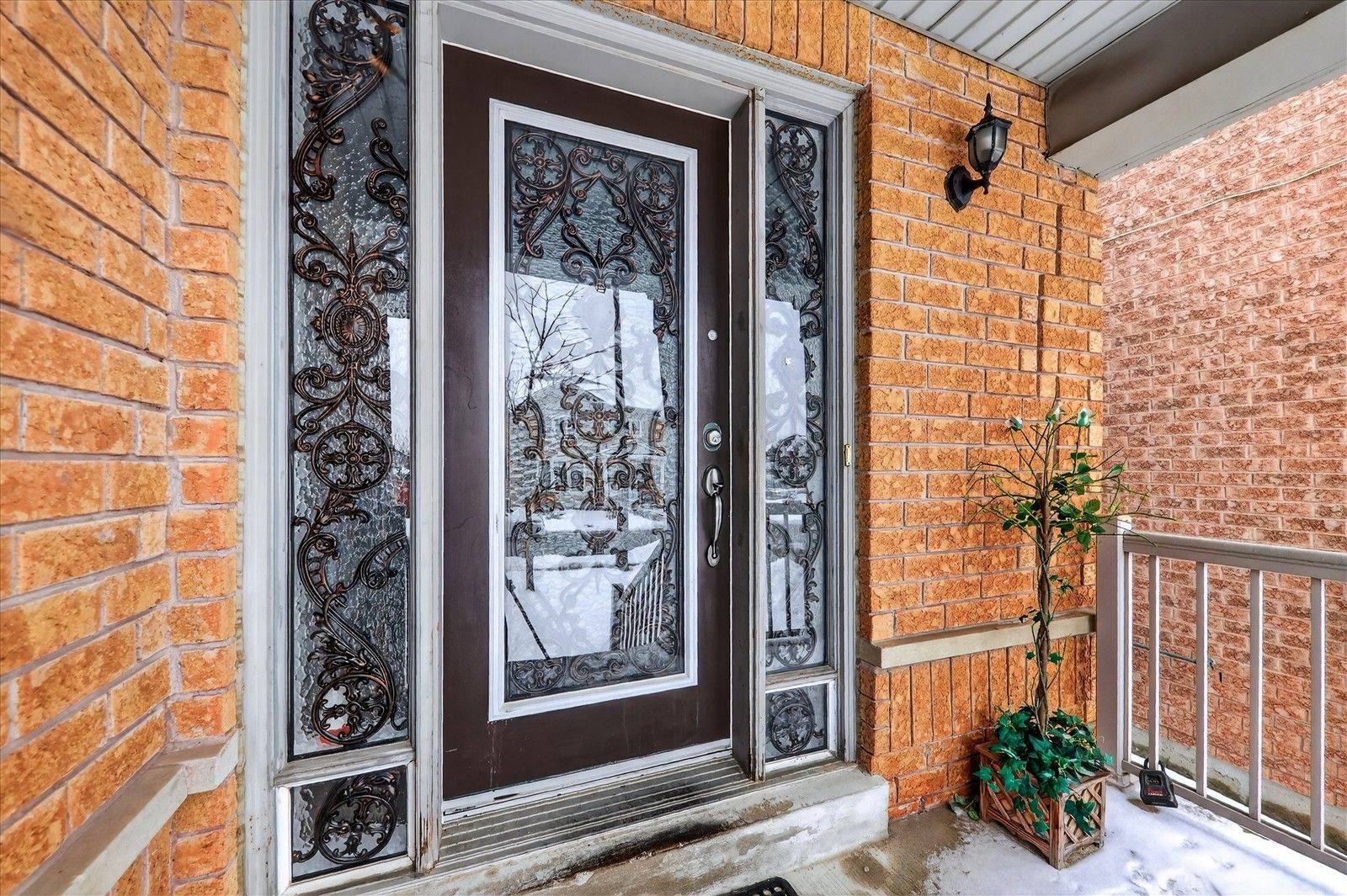 Brampton, ON L6R 3A3,42 Feather Reed WAY