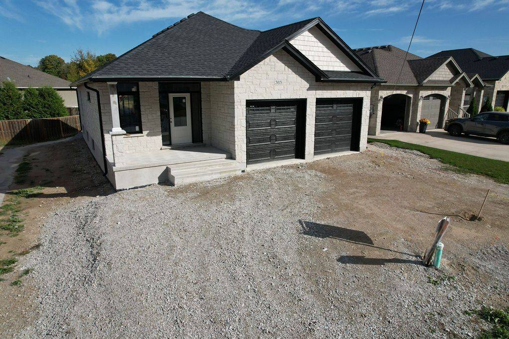 Owen Sound, ON N4K 6K7,385 6TH AVE W