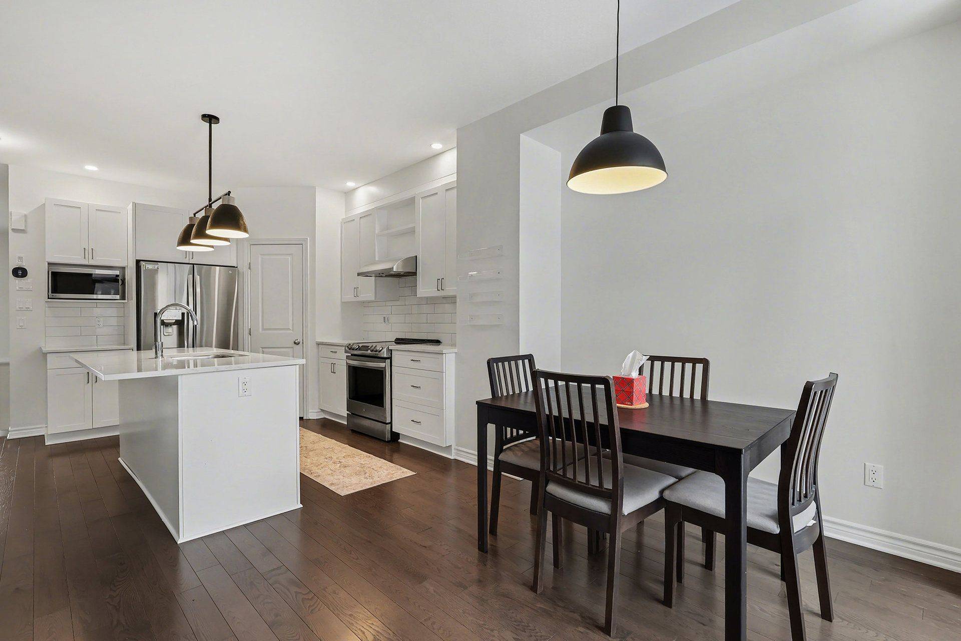 Blossom Park - Airport And Area, ON K1T 0R7,3987 Kelly Farm DR