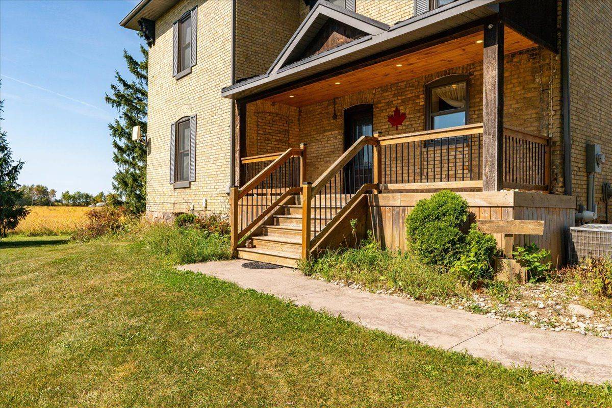 North Middlesex, ON N0M 1A0,9516 Argyle ST E