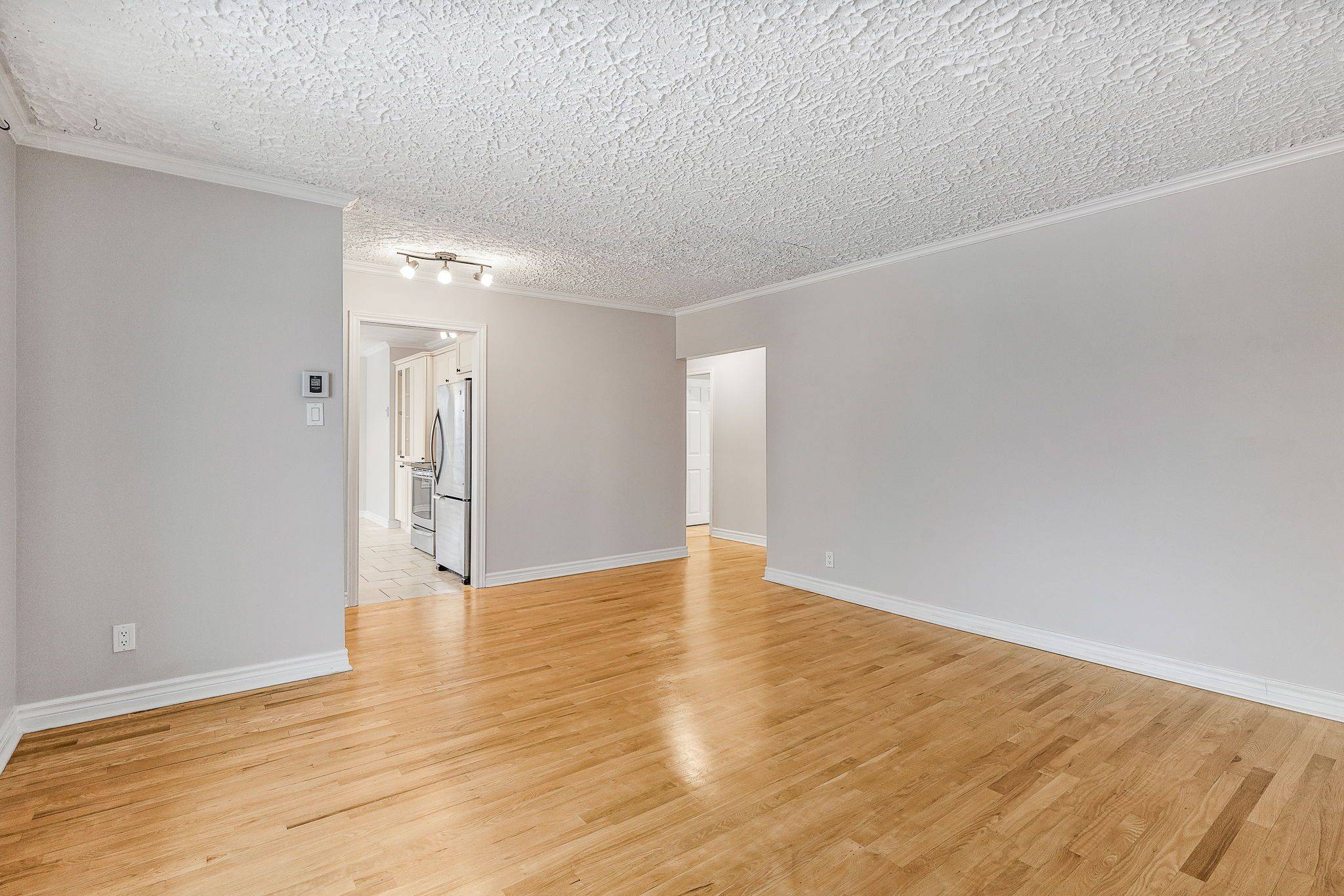 Hawkesbury, ON K6A 2G3,301-303 Chamberlain ST