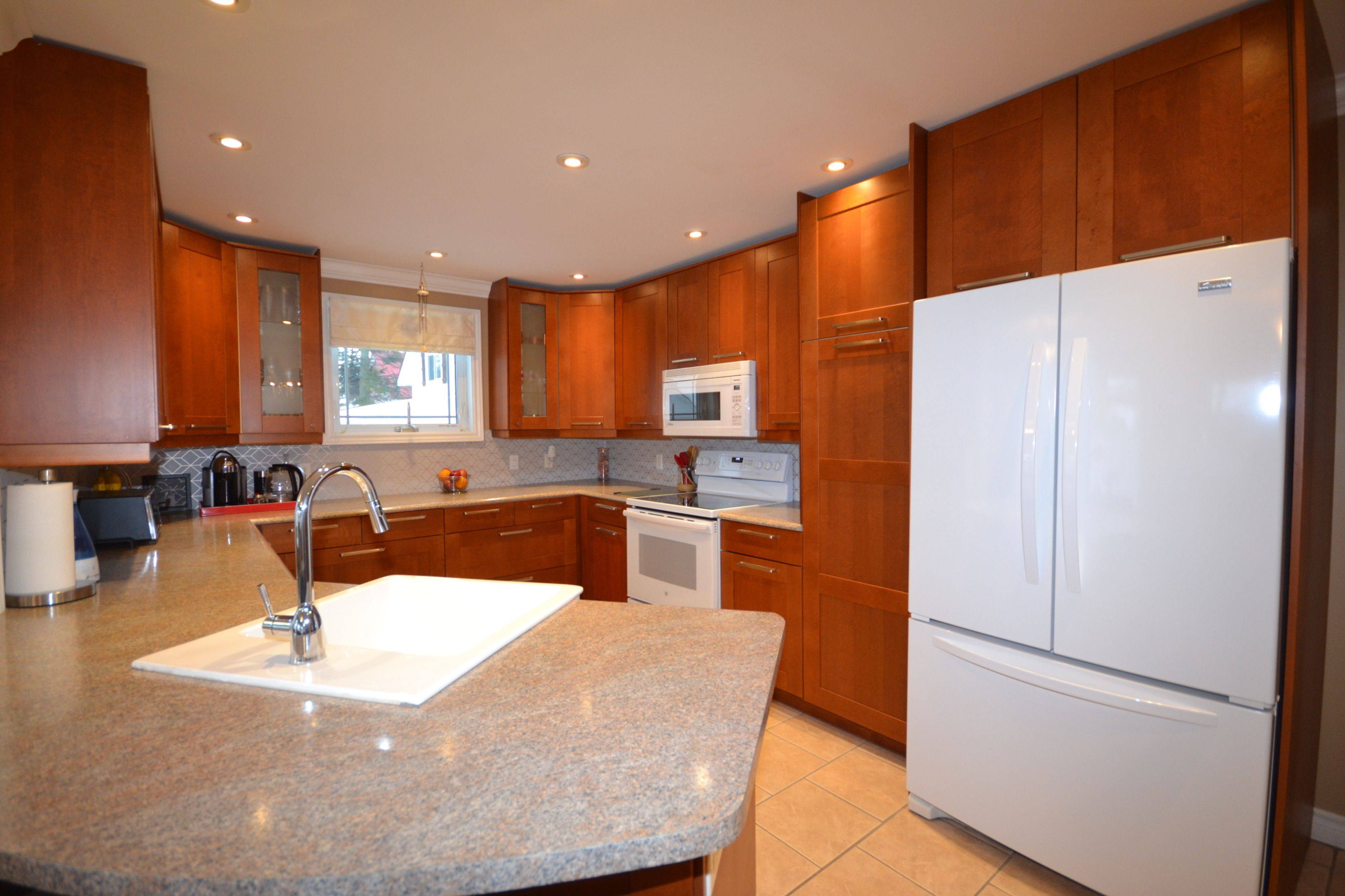 Clarence-rockland, ON K4K 1E5,909 Chapman ST