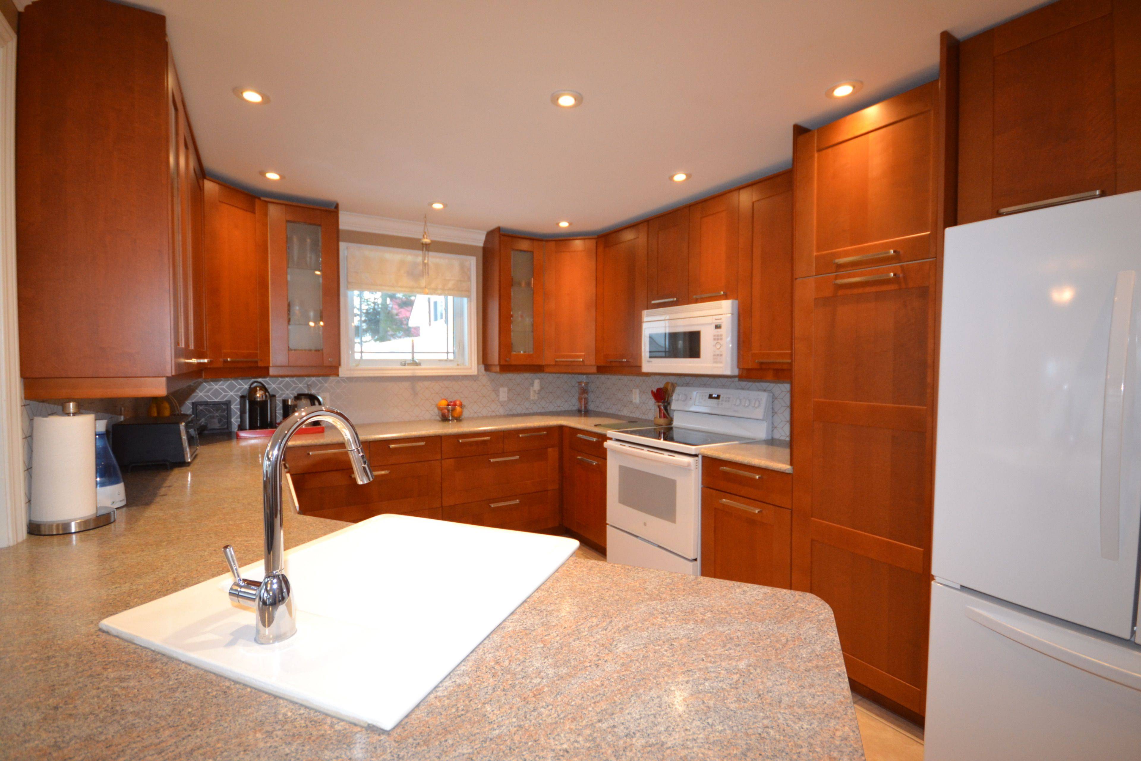 Clarence-rockland, ON K4K 1E5,909 Chapman ST