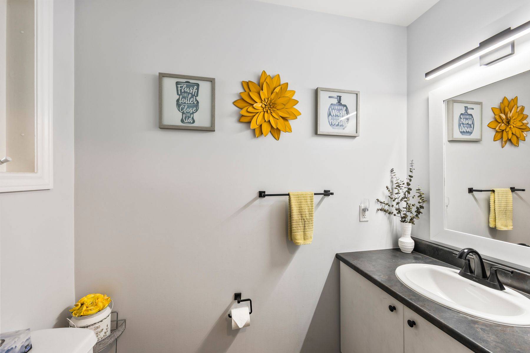 Kingston, ON K7P 1Y8,1070 Redwood CRES