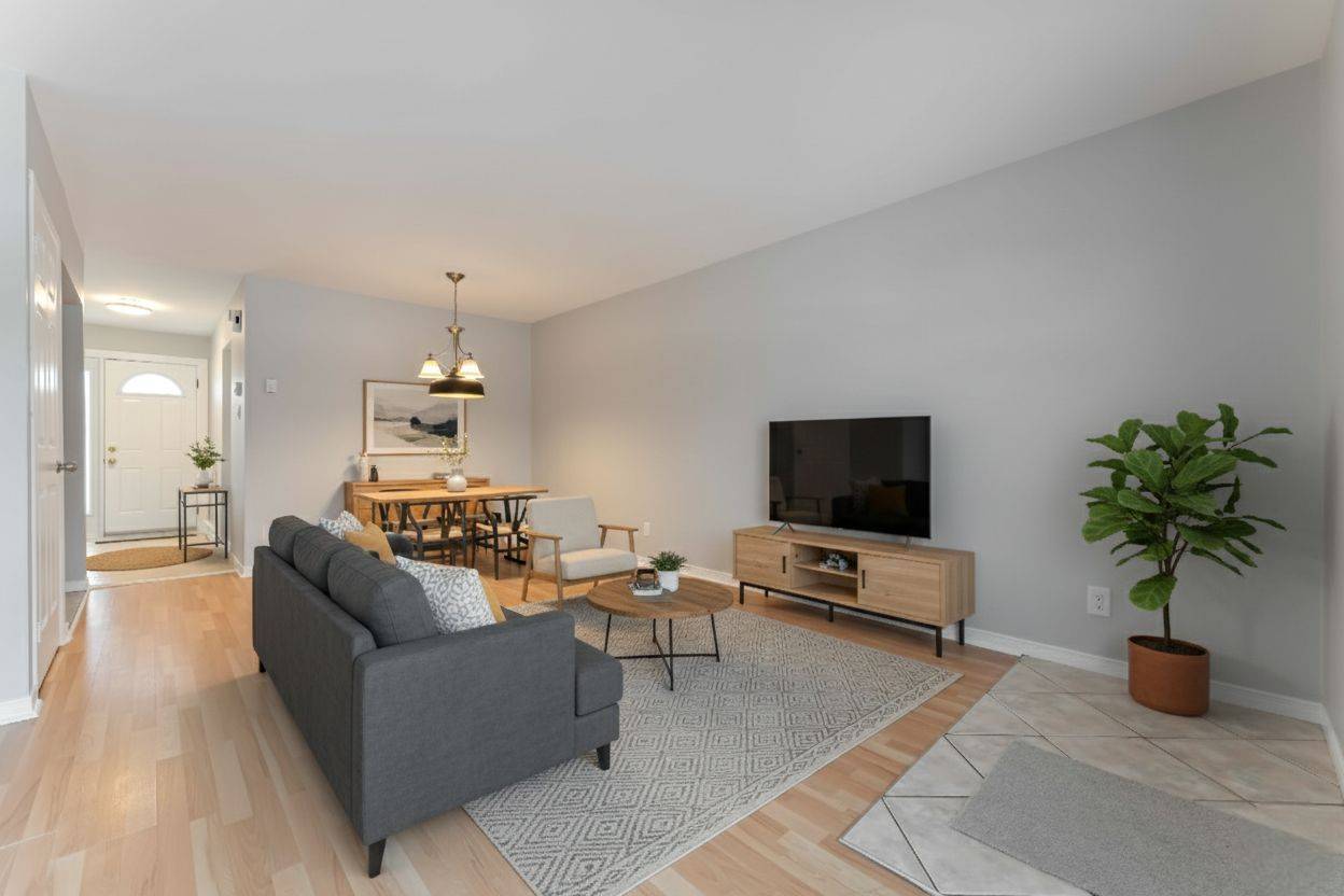 South Of Baseline To Knoxdale, ON K2G 4G7,25B Bertona ST