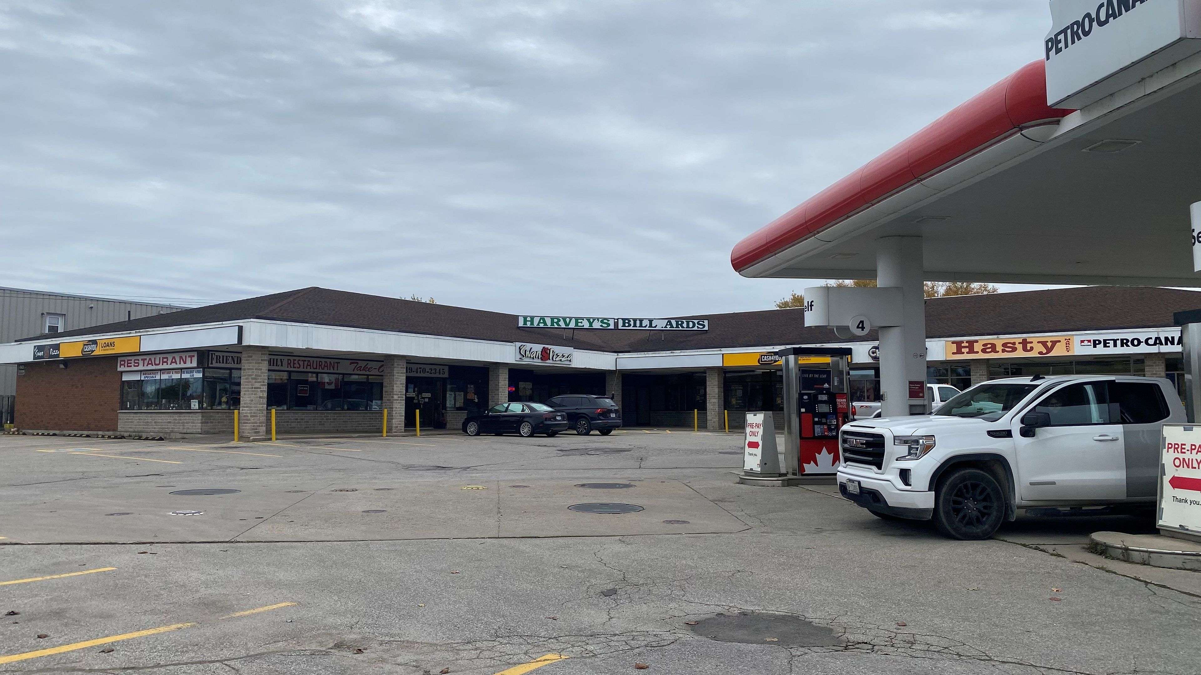 Owen Sound, ON N4K 1Z4,925 16th ST E #3 & 4