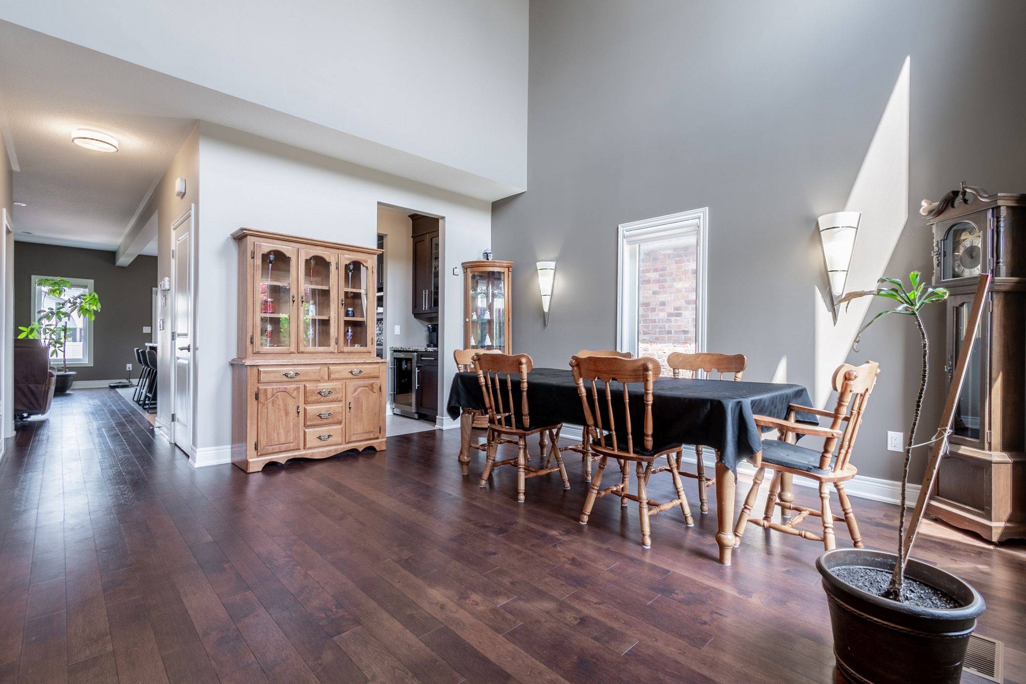 Welland, ON L3C 0C2,135 Forest Ridge CT