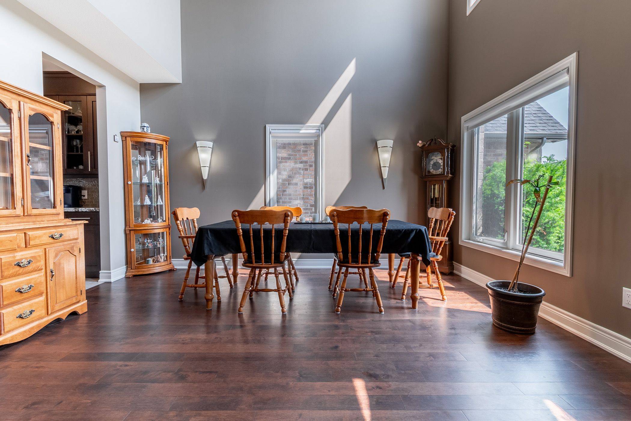 Welland, ON L3C 0C2,135 Forest Ridge CT