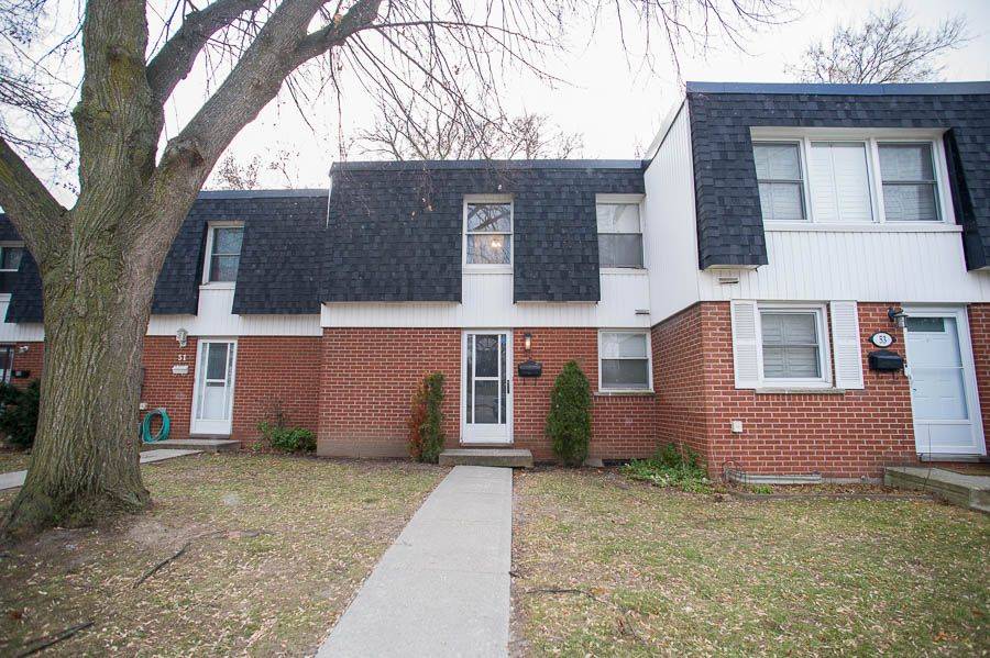 Brantford, ON N3S 5B2,273 Elgin ST #52