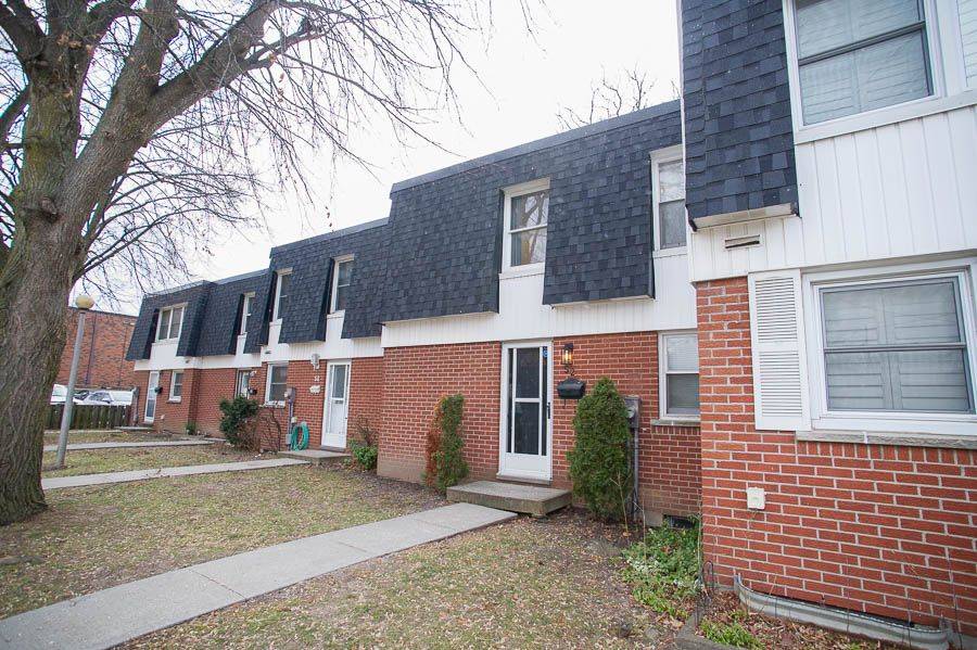 Brantford, ON N3S 5B2,273 Elgin ST #52