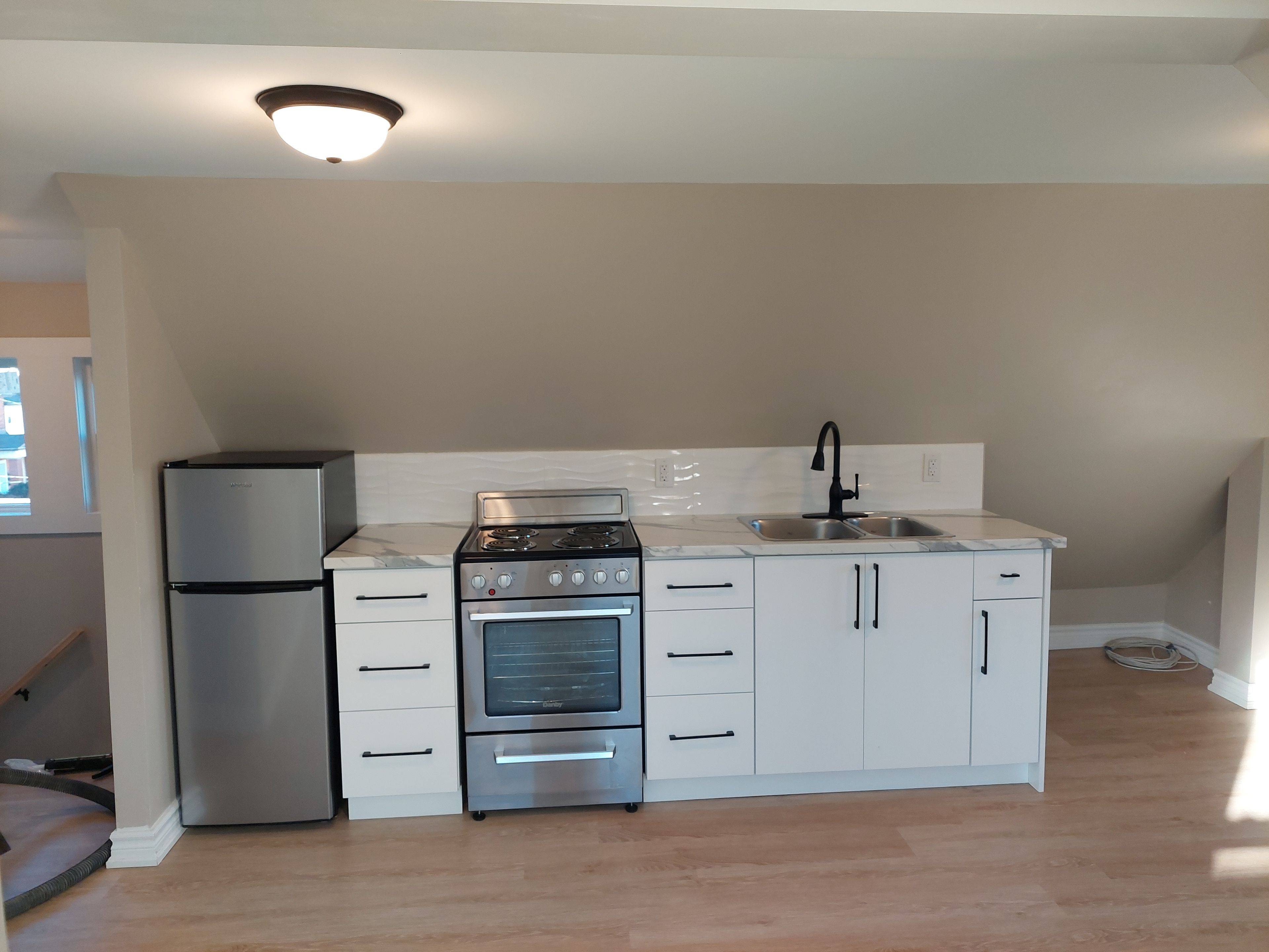 Hamilton, ON L8L 6J8,148 Gibson AVE #LOFT