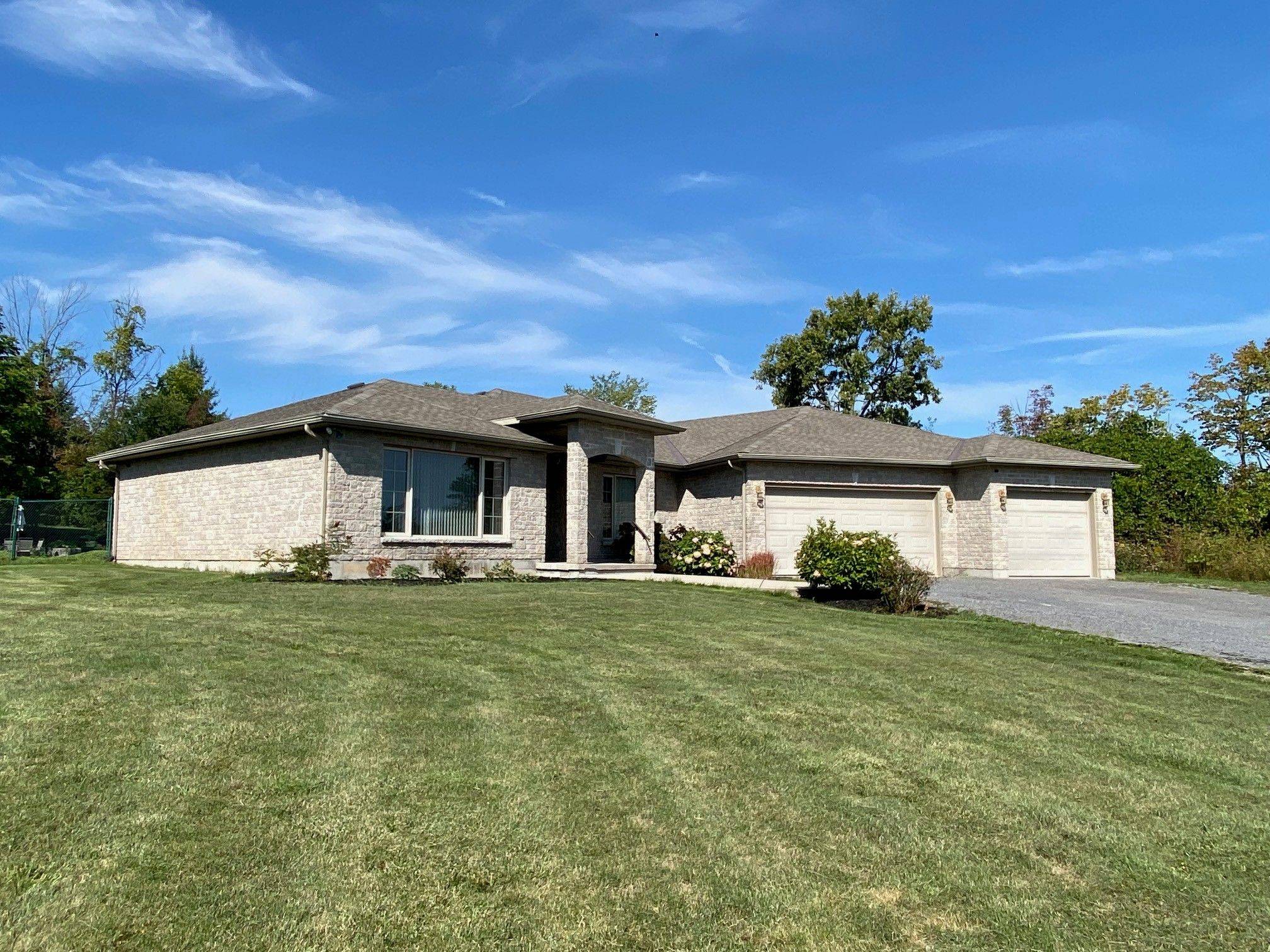 Kingston, ON K7L 4V1,36 Howe Island Ferry RD