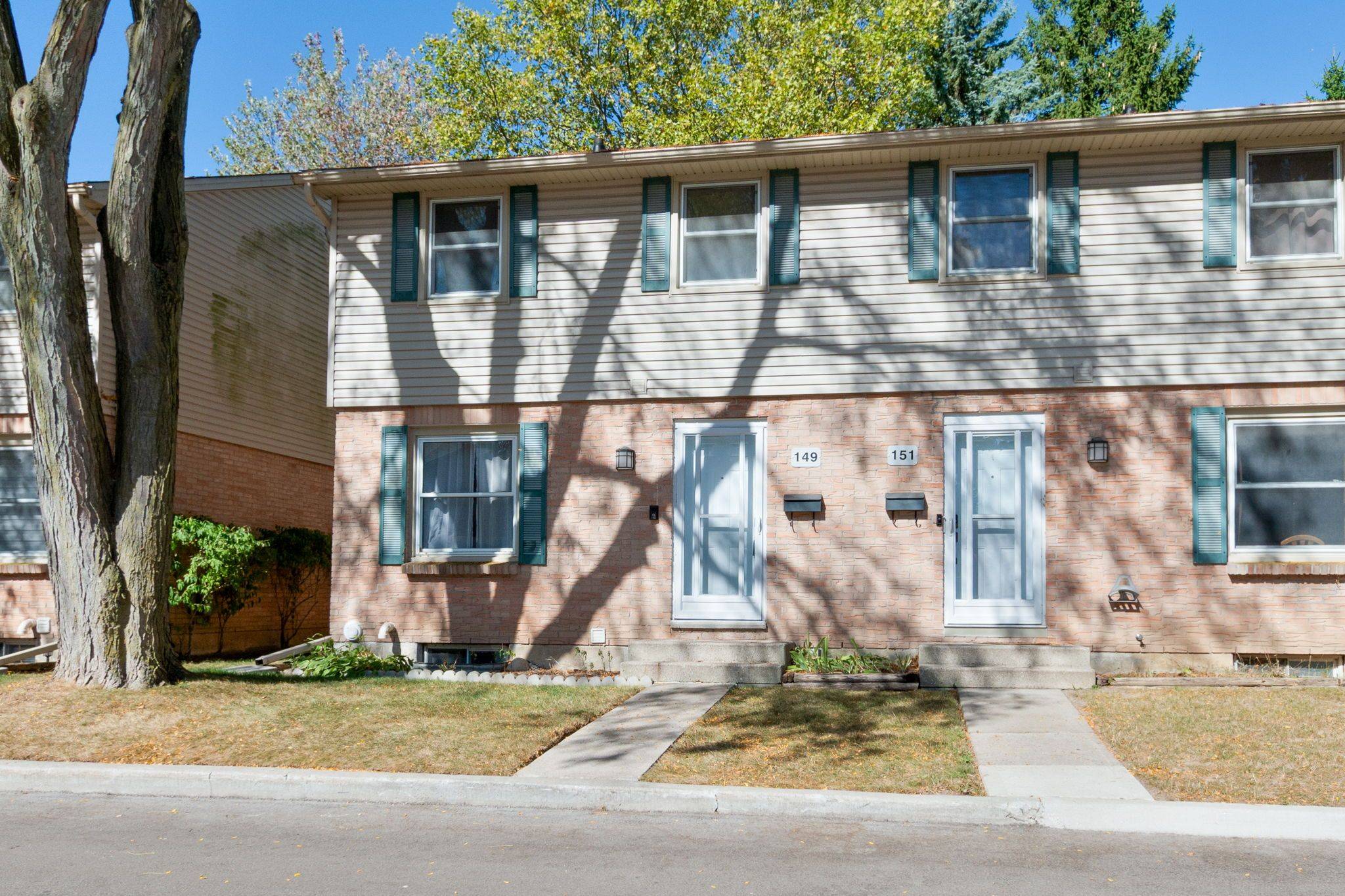 London East, ON N5Y 4X7,1247 Huron ST #149