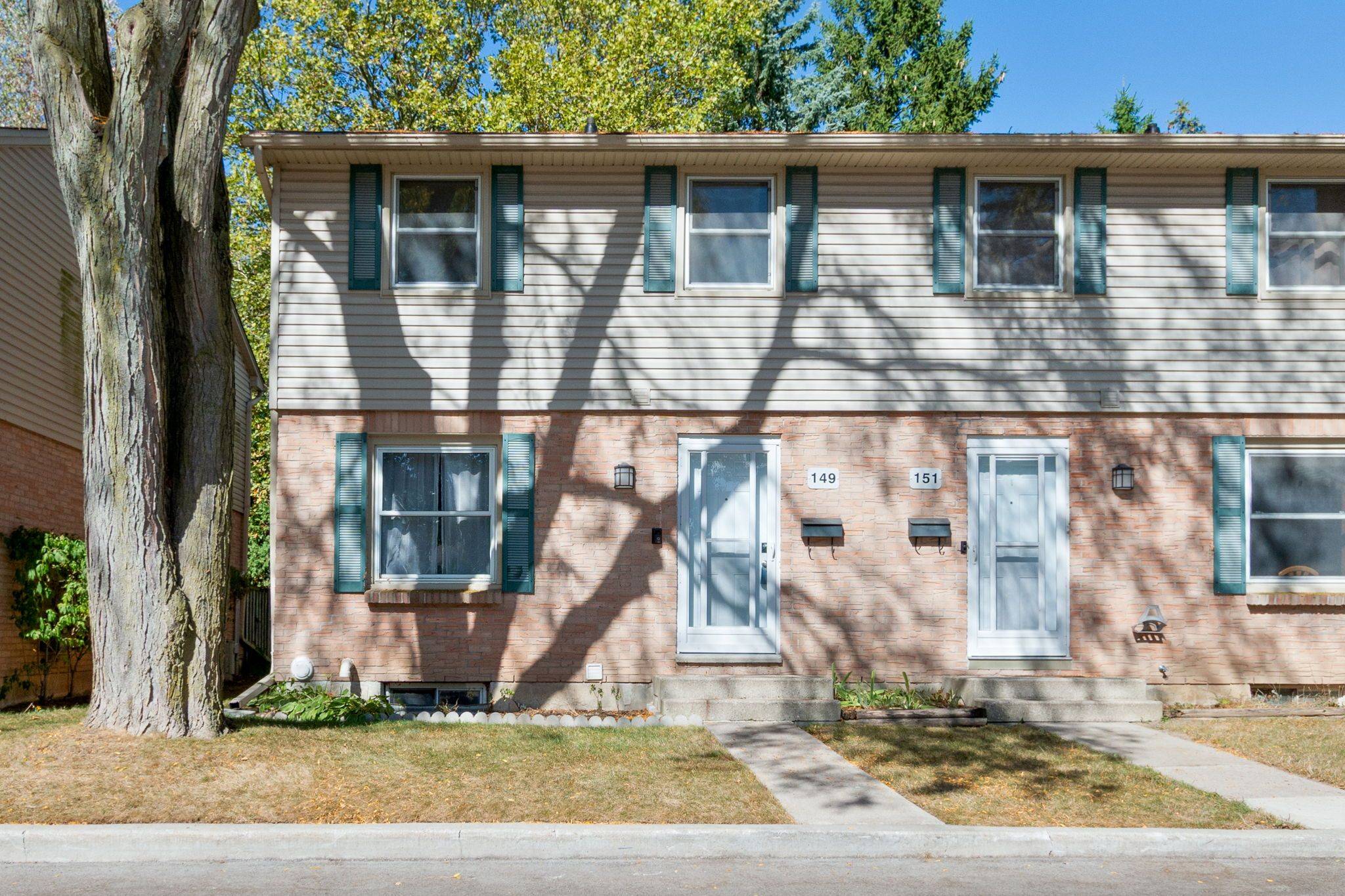 London East, ON N5Y 4X7,1247 Huron ST #149